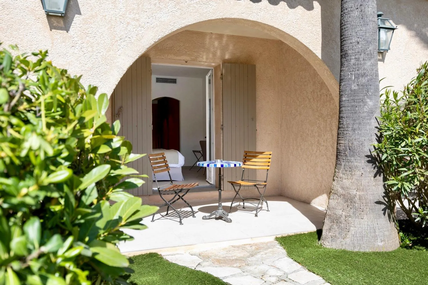 Patio in Hotel La Garbine