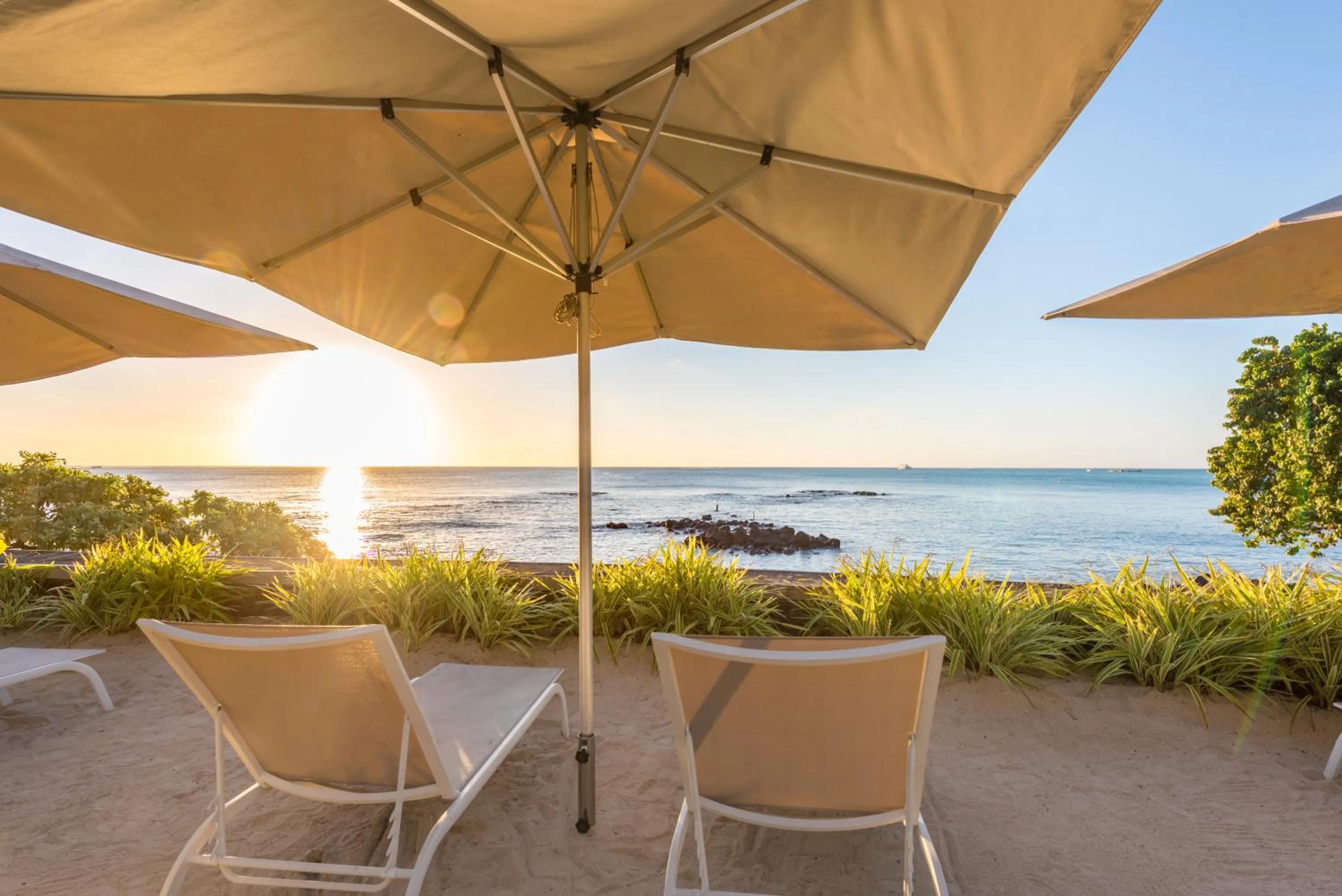 Day in Mon Choisy Beach R.