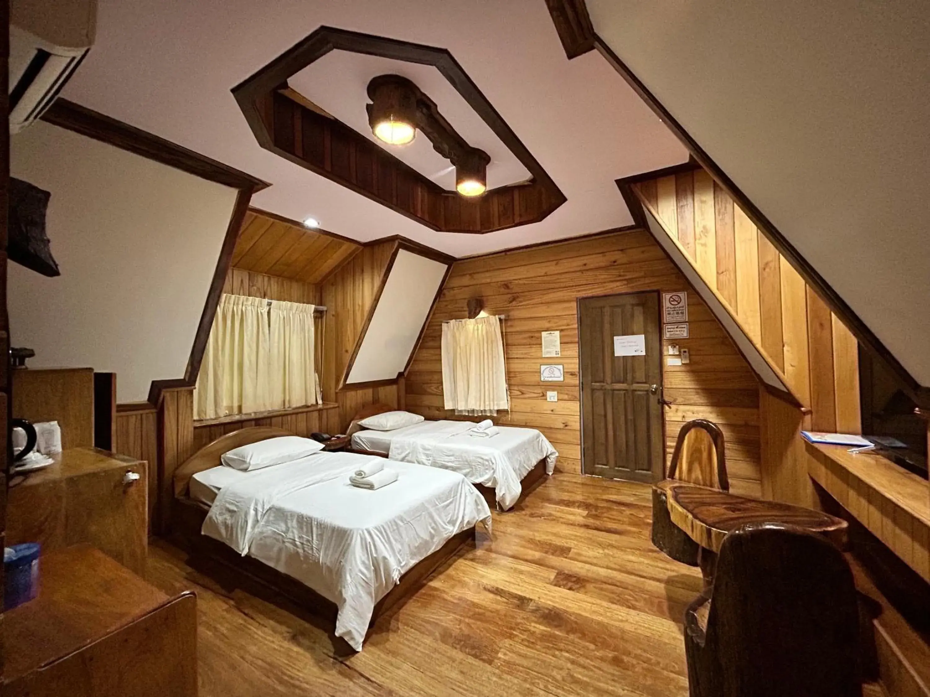 Twin Room with Garden View in Magmai HomestayTak Twin Room with Garden View in Magmai HomestayTak