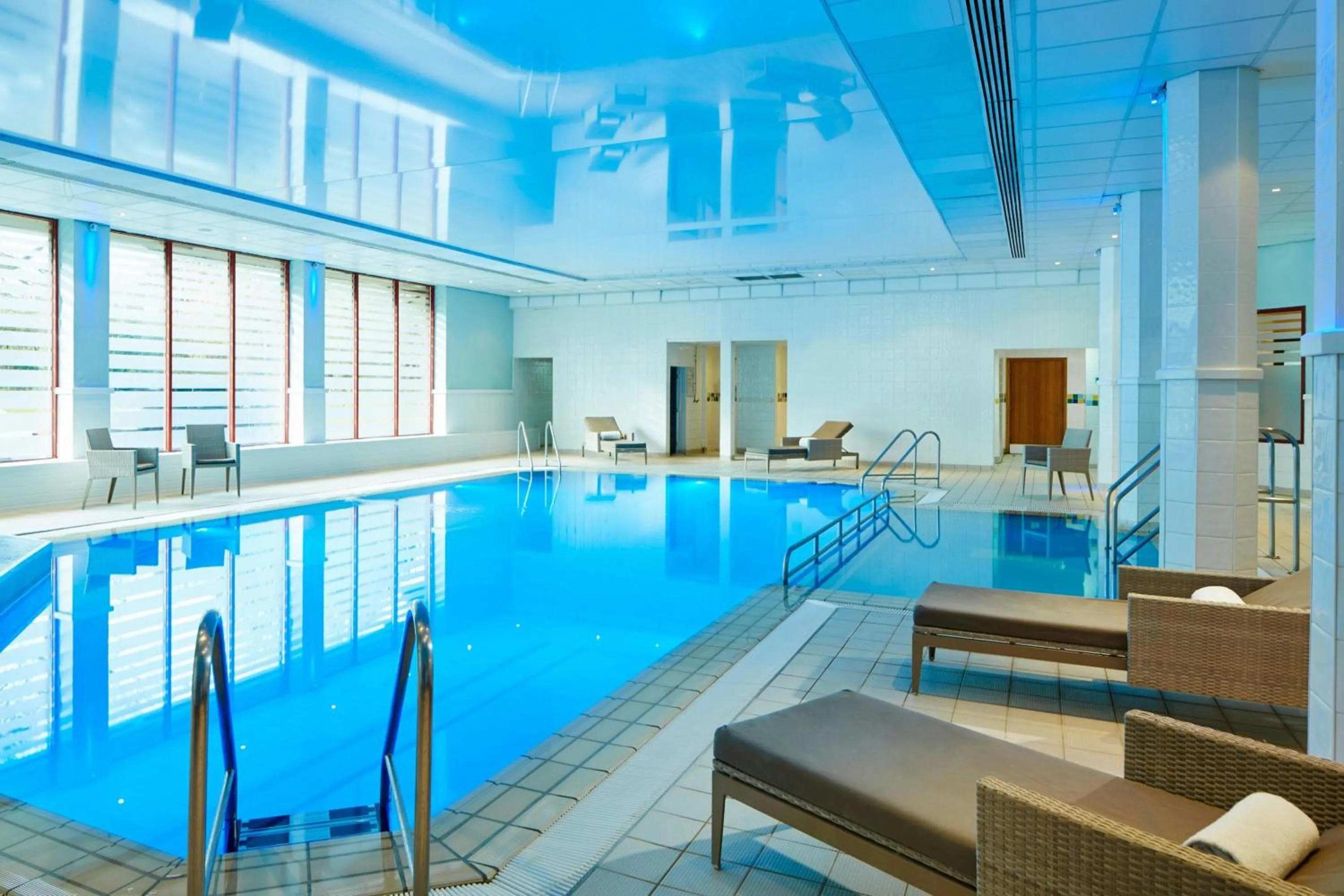 Swimming pool in Delta Hotels by Marriott Swindon