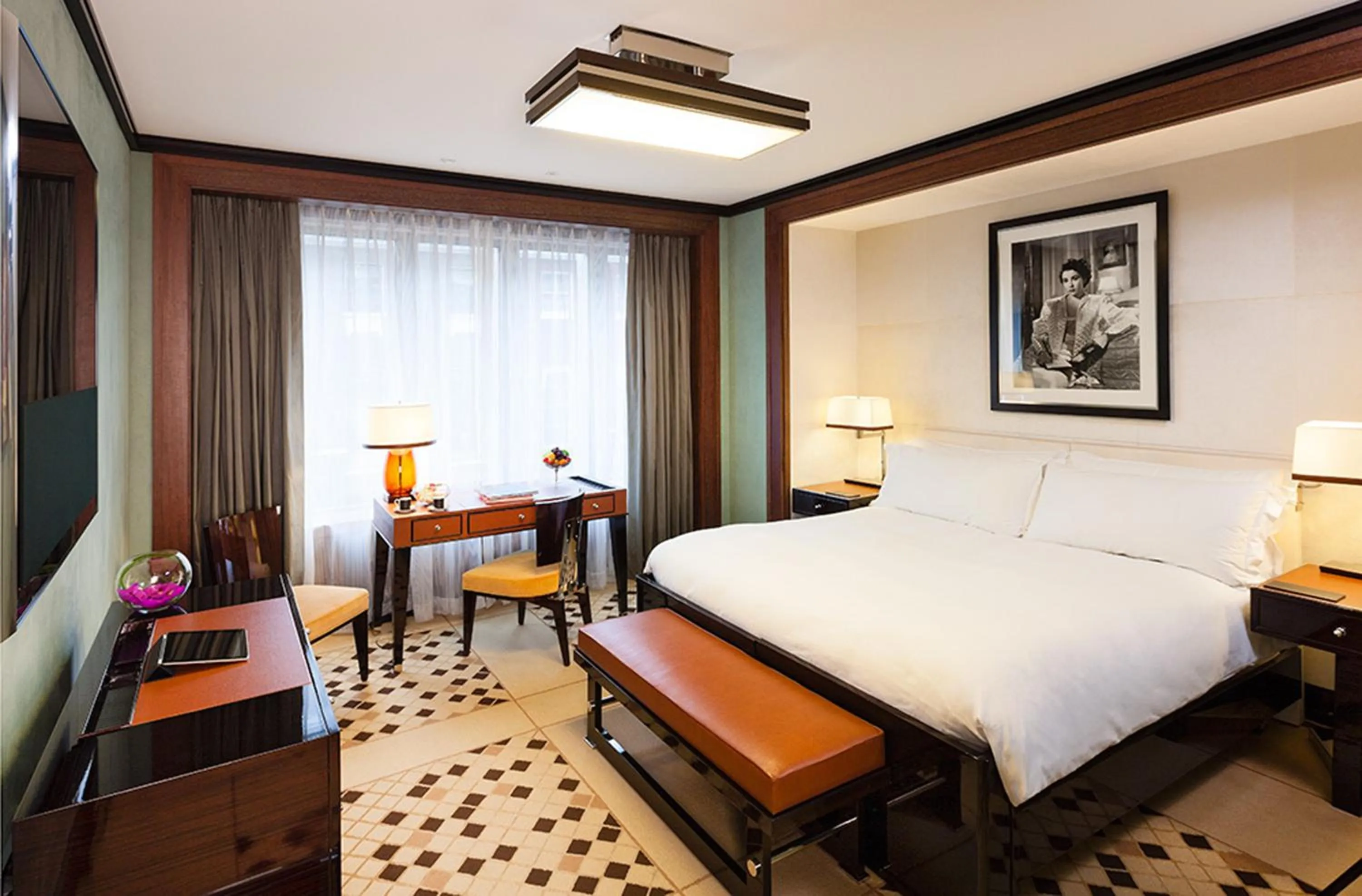 Deluxe King Room in 45 Park Lane - Dorchester Collection