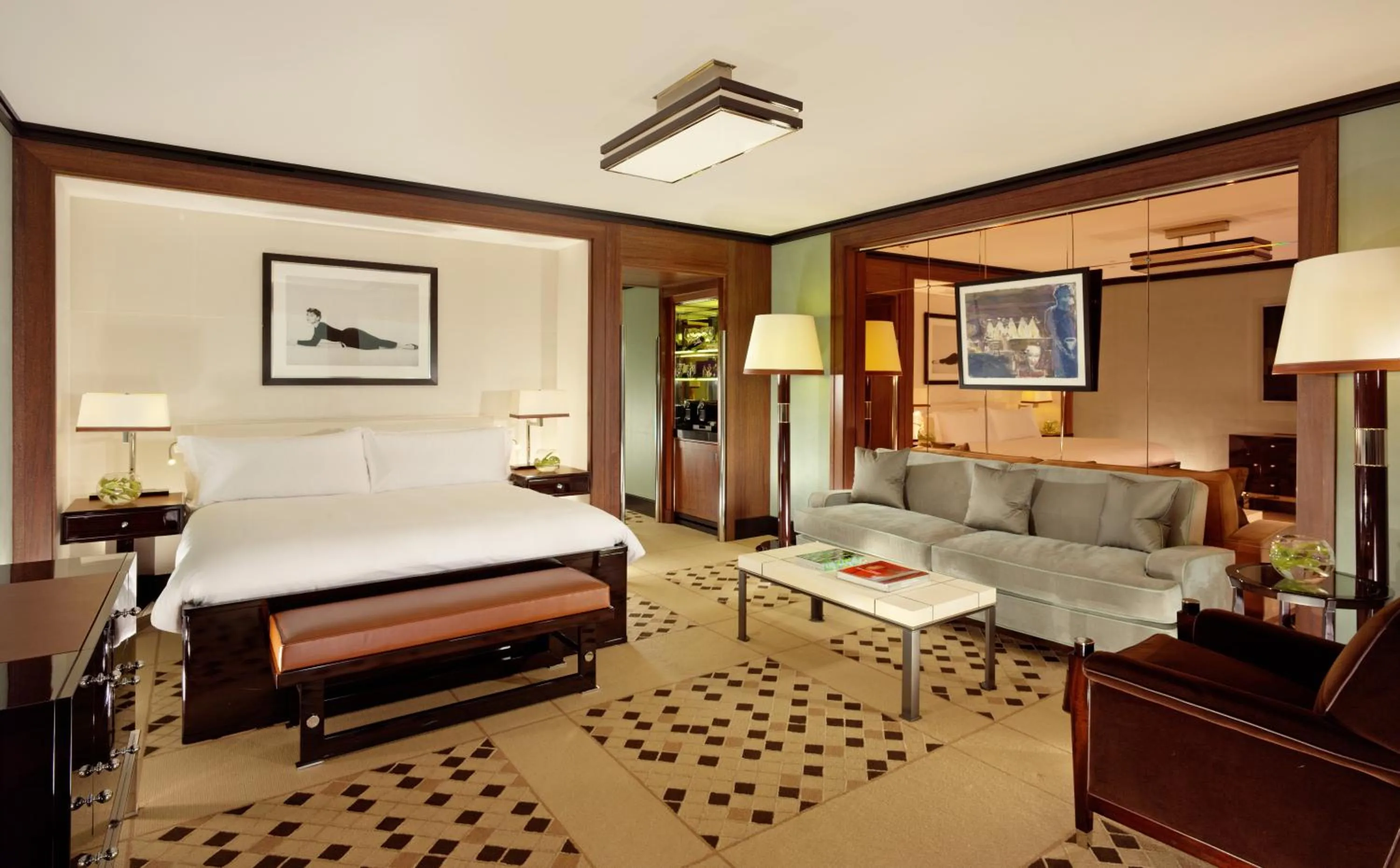 Hyde Park Balcony Studio in 45 Park Lane - Dorchester Collection