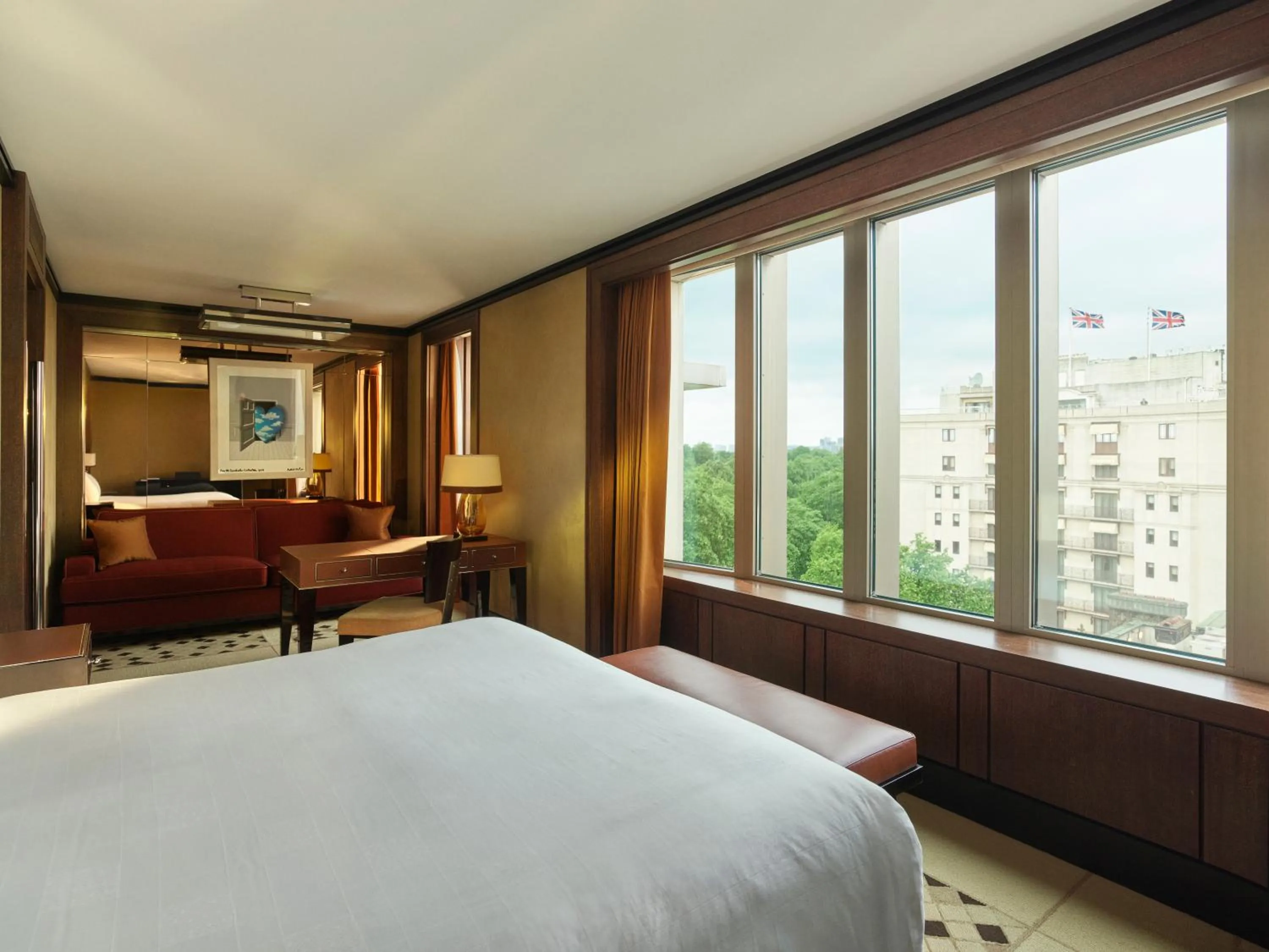 Hyde Park Balcony Room in 45 Park Lane - Dorchester Collection