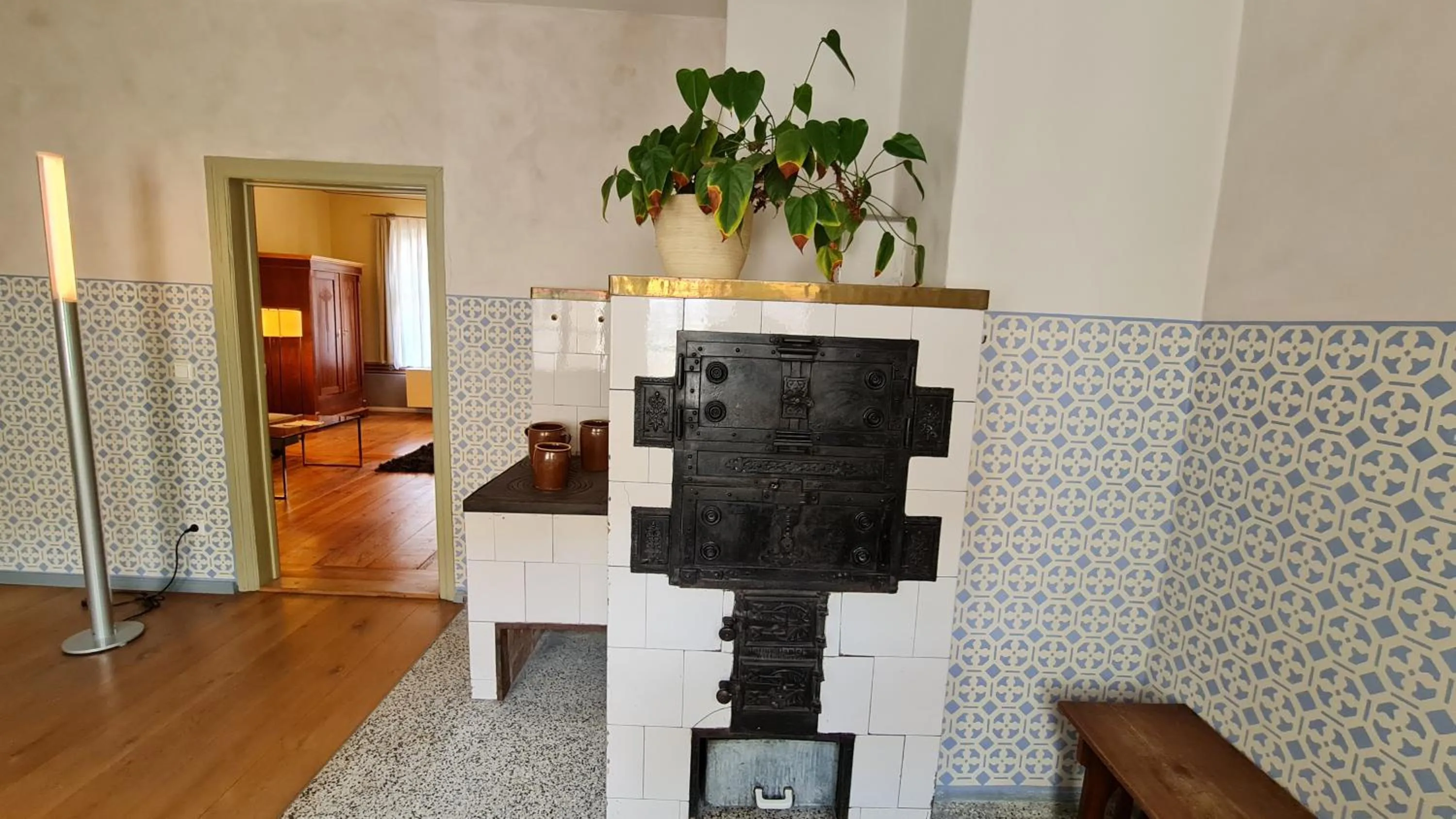 Facade/entrance in Hotel Cranach-Herberge City Centre