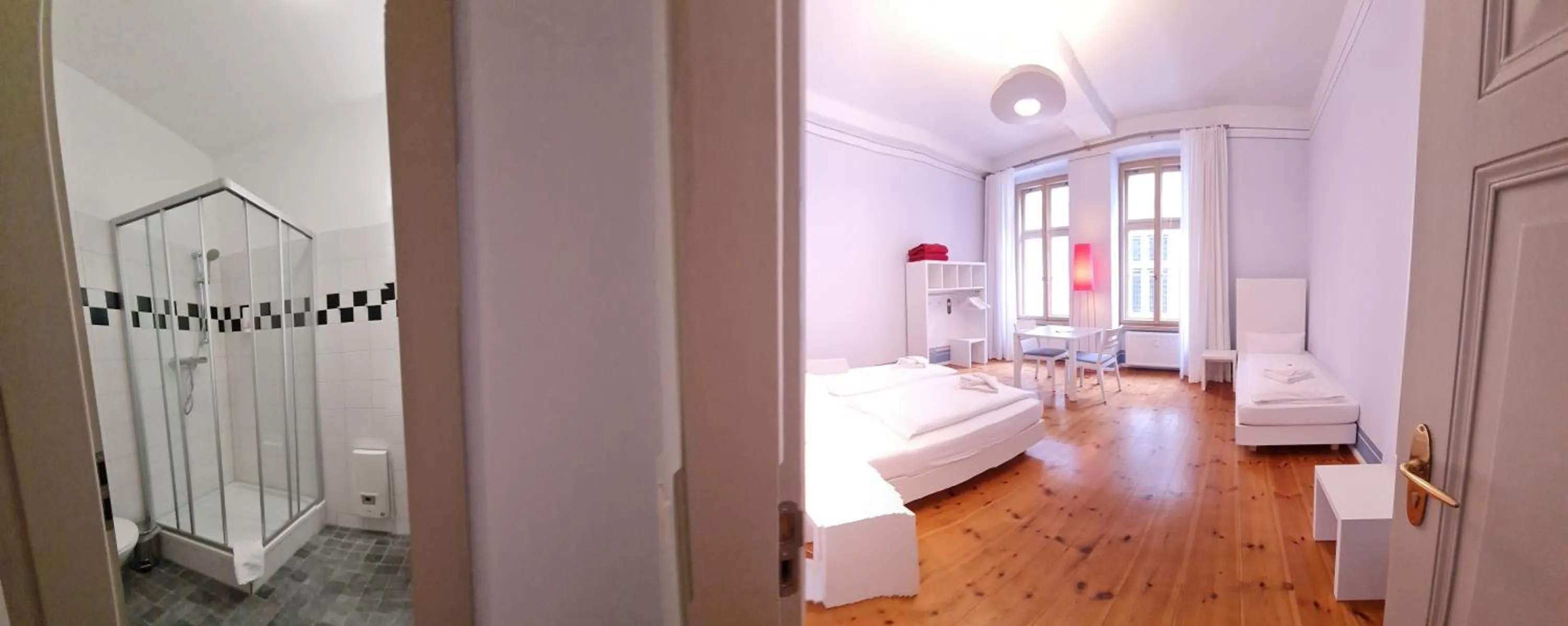 Photo of the whole room, Bed in Hotel Cranach-Herberge City Centre