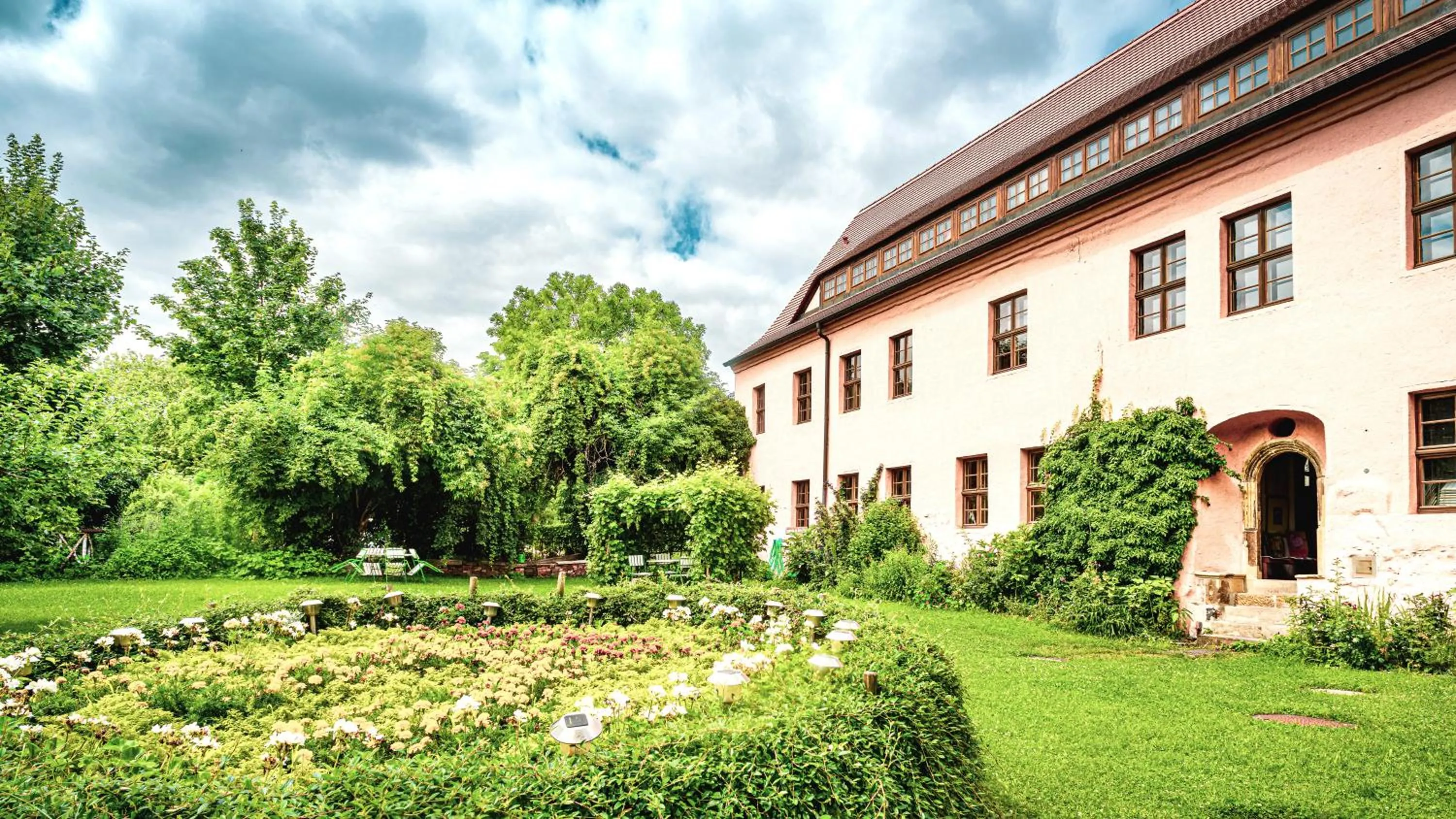 Garden in Hotel Cranach-Herberge City Centre