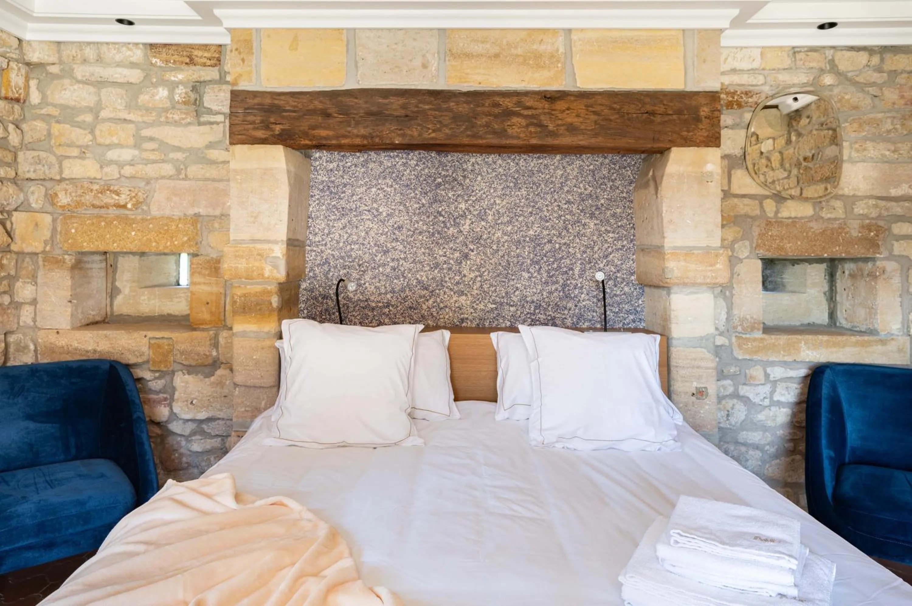 Bedroom, Bed in La Maison Forte