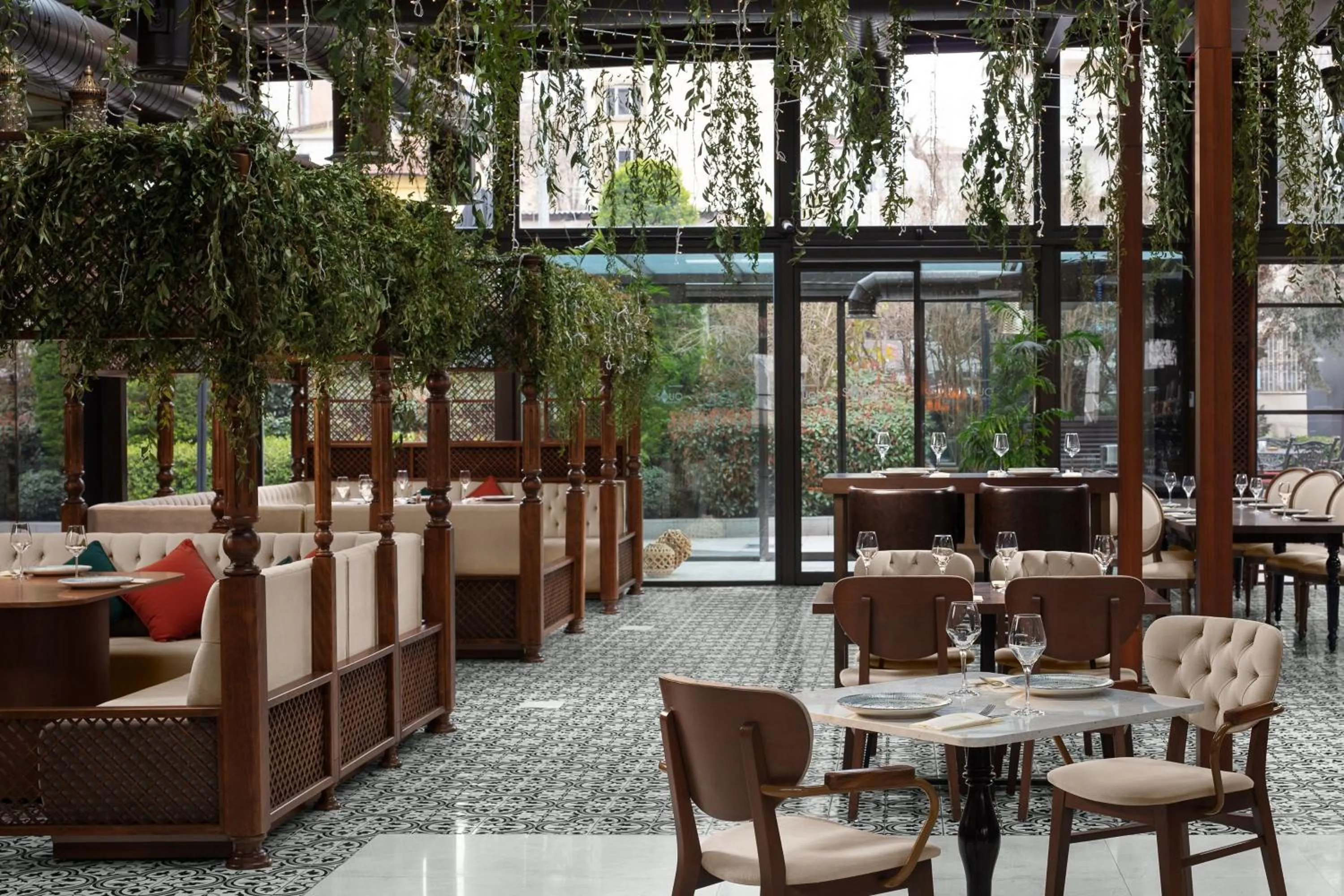 Restaurant/places to eat in Sheraton Istanbul City Center