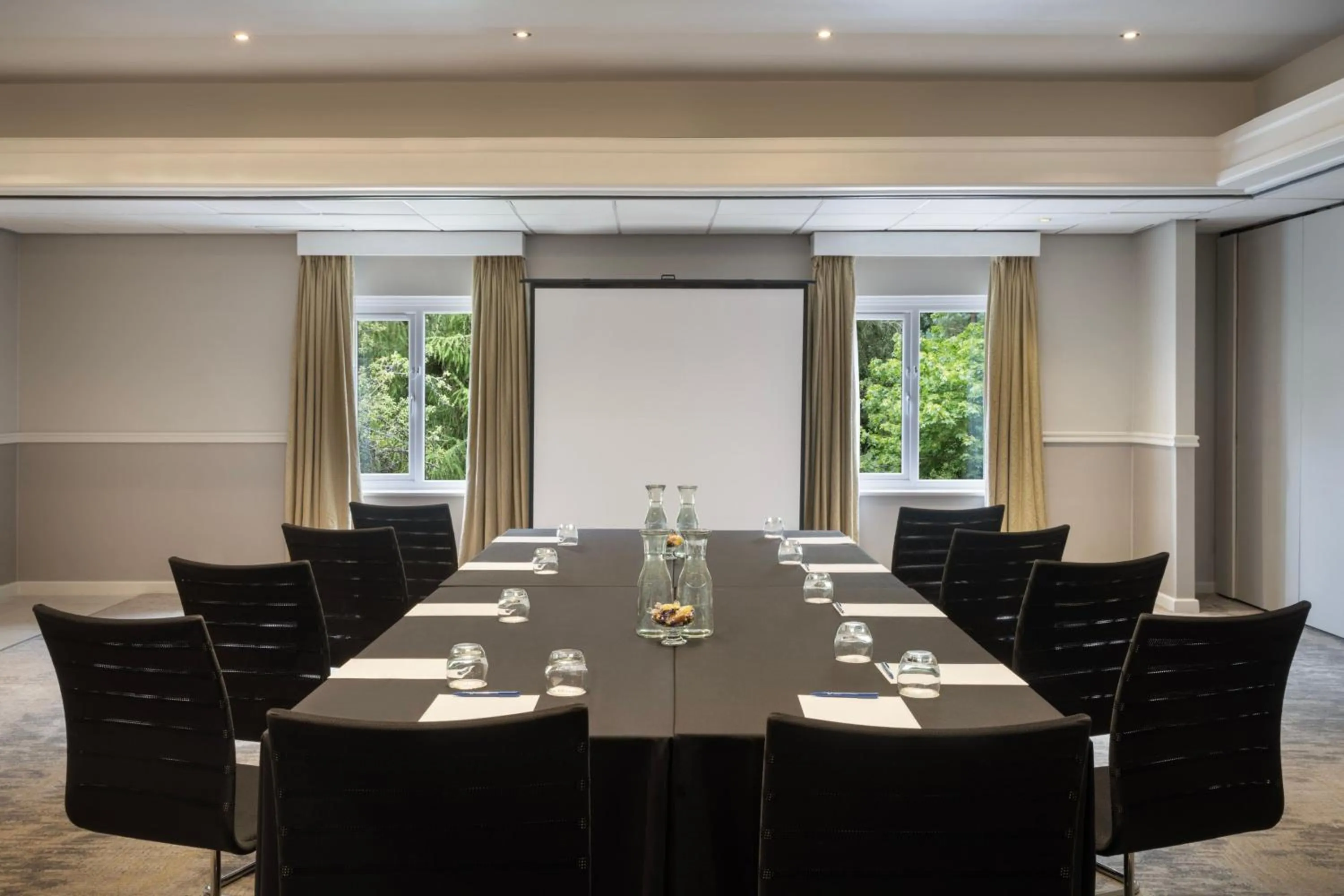 Meeting/conference room in Delta Hotels by Marriott Tudor Park Country Club