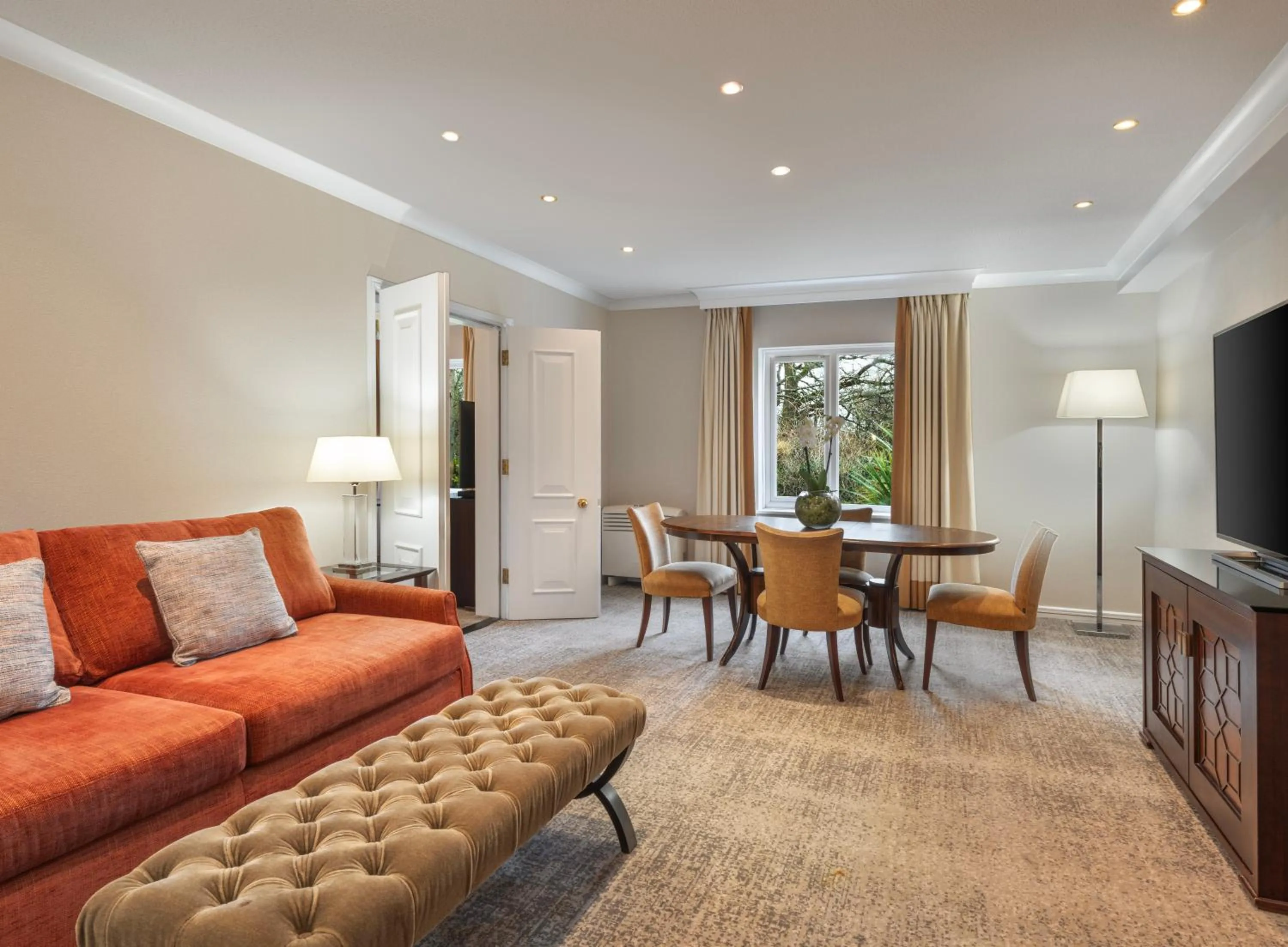 Bedroom in Delta Hotels by Marriott Tudor Park Country Club