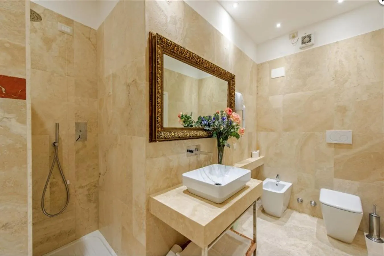 Shower in Albergo Il Marzocco - Hotel dal 1860