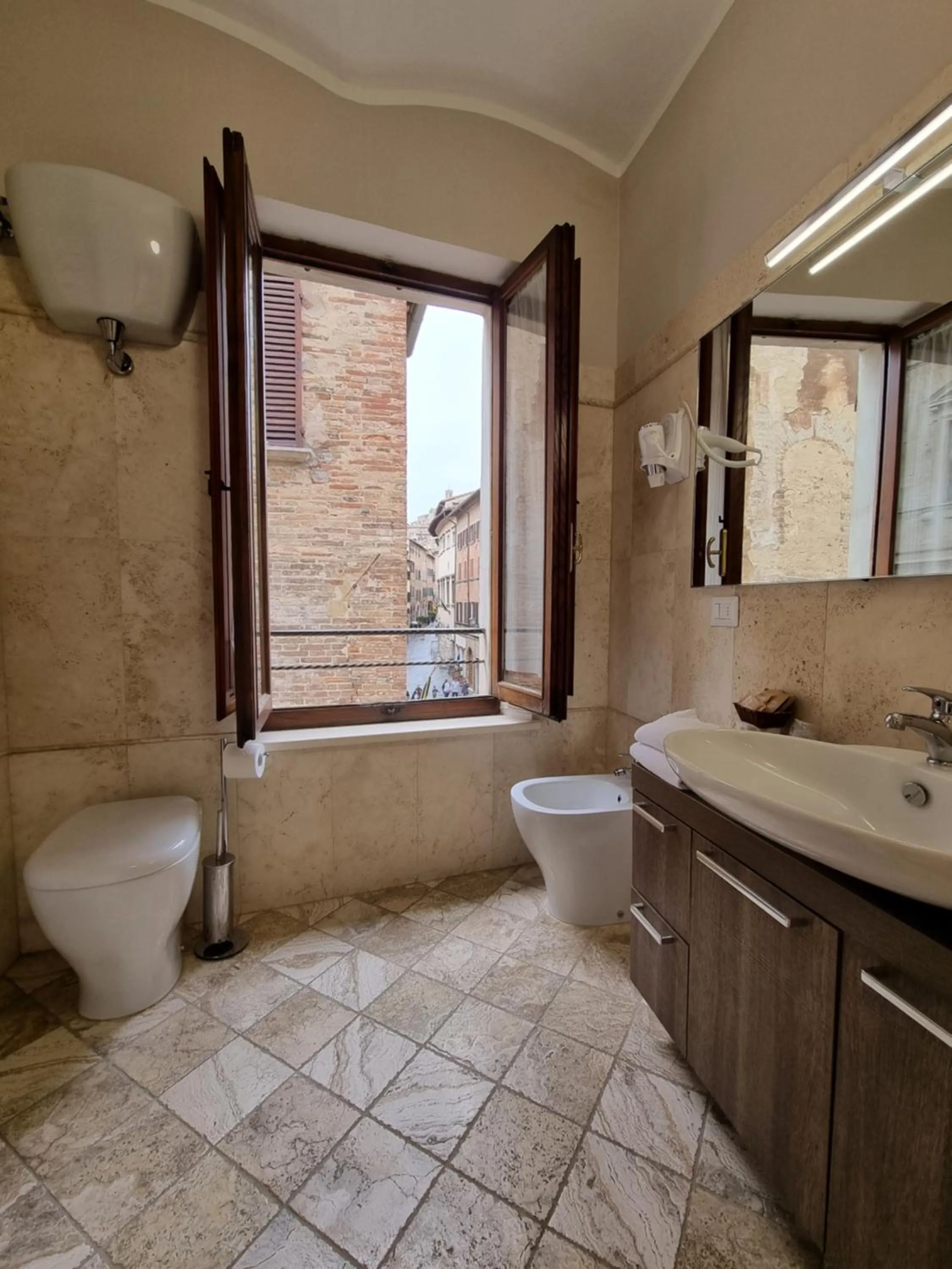 Shower in Albergo Il Marzocco - Hotel dal 1860