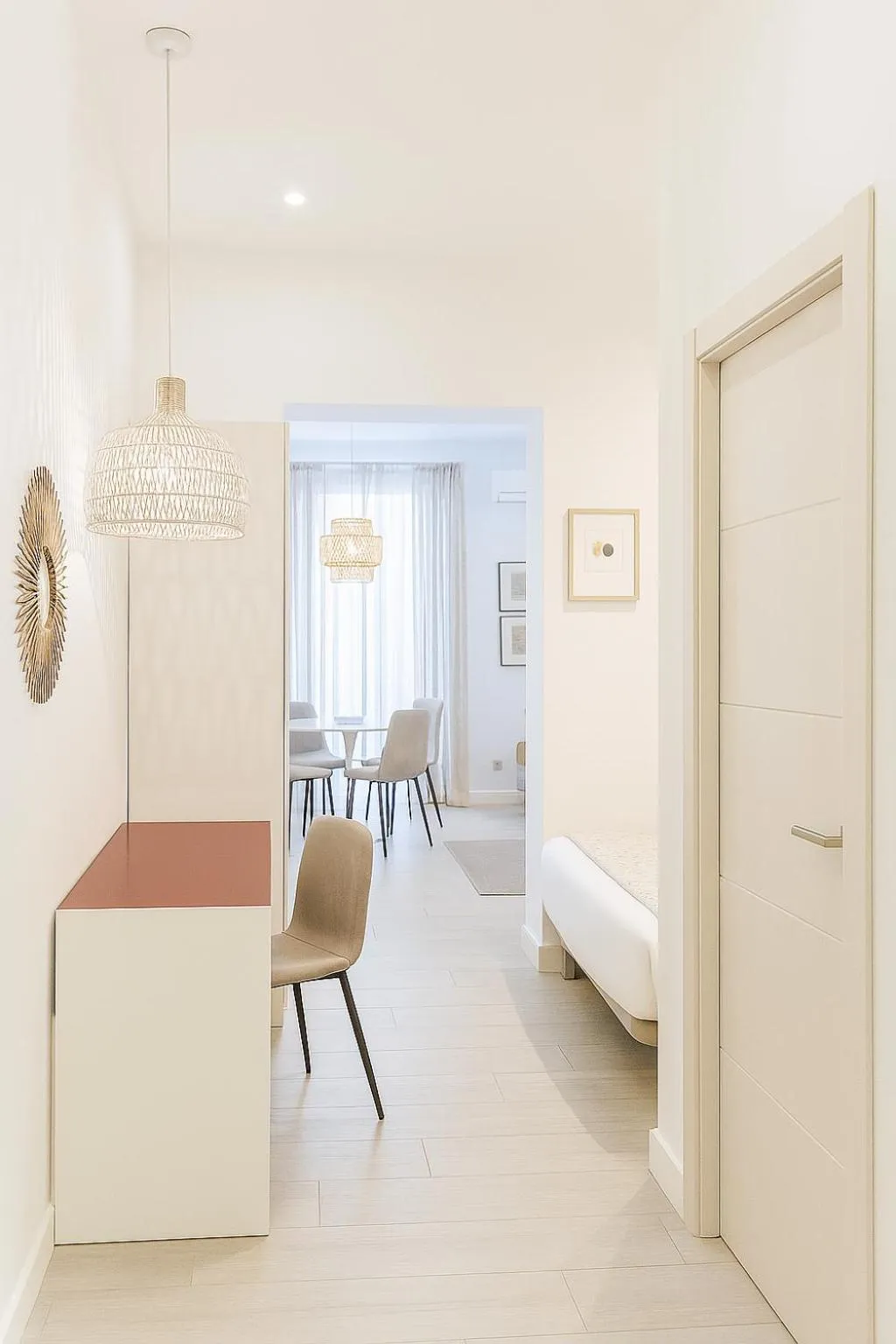 Seating area, Bed in CH Six Rooms