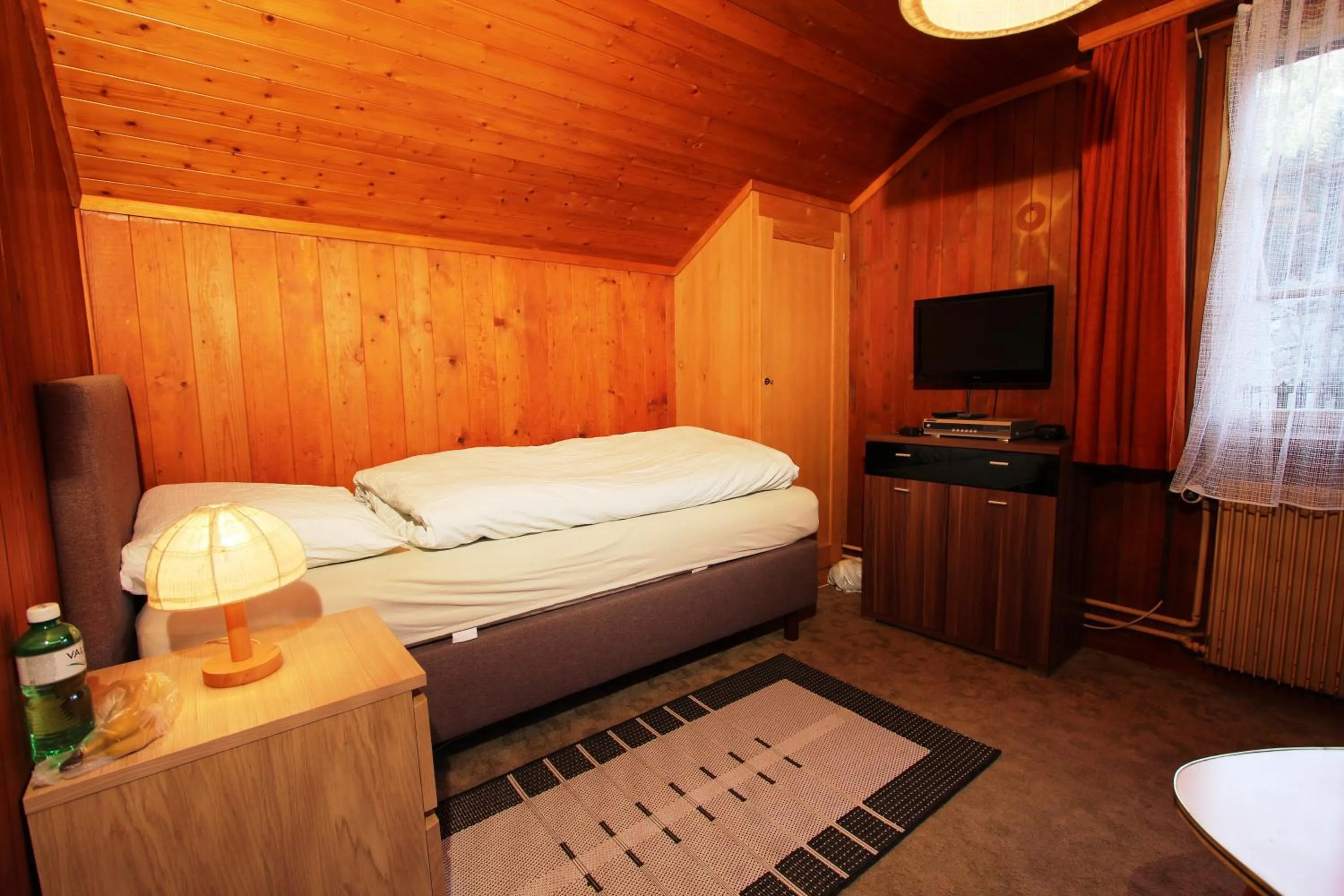 Photo of the whole room, Bed in Hotel-Restaurant Alpina