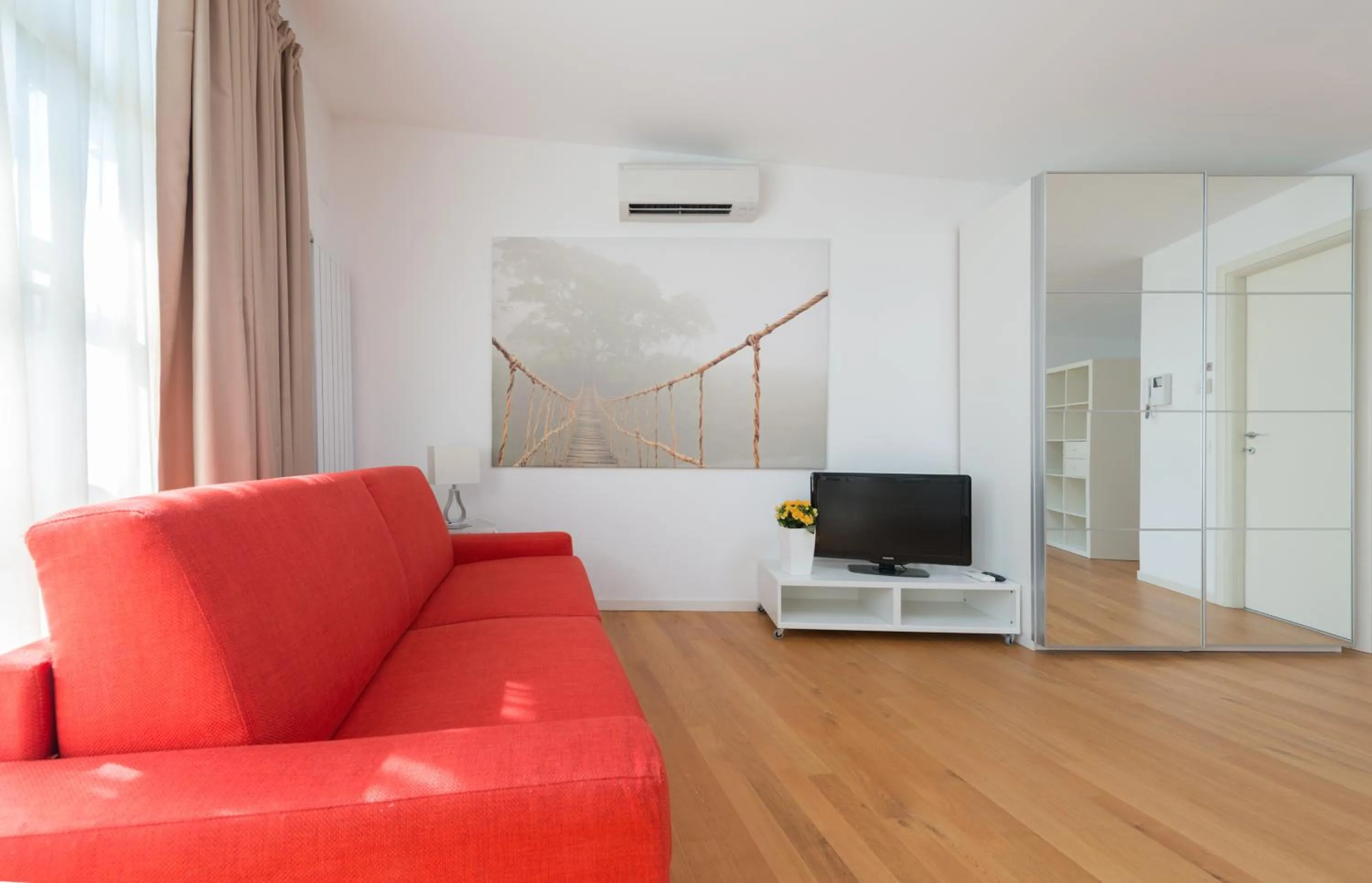 Communal lounge/ TV room in La Maison del Capestrano