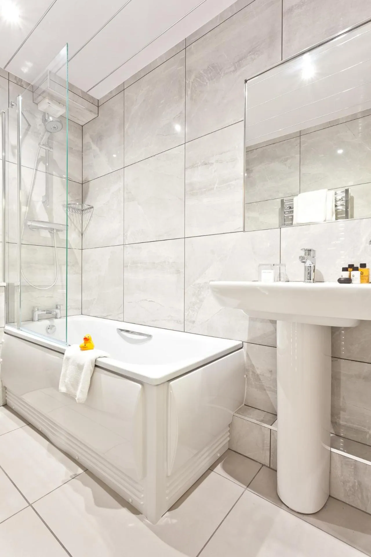 Bathroom in Windermere Hillthwaite Hotel