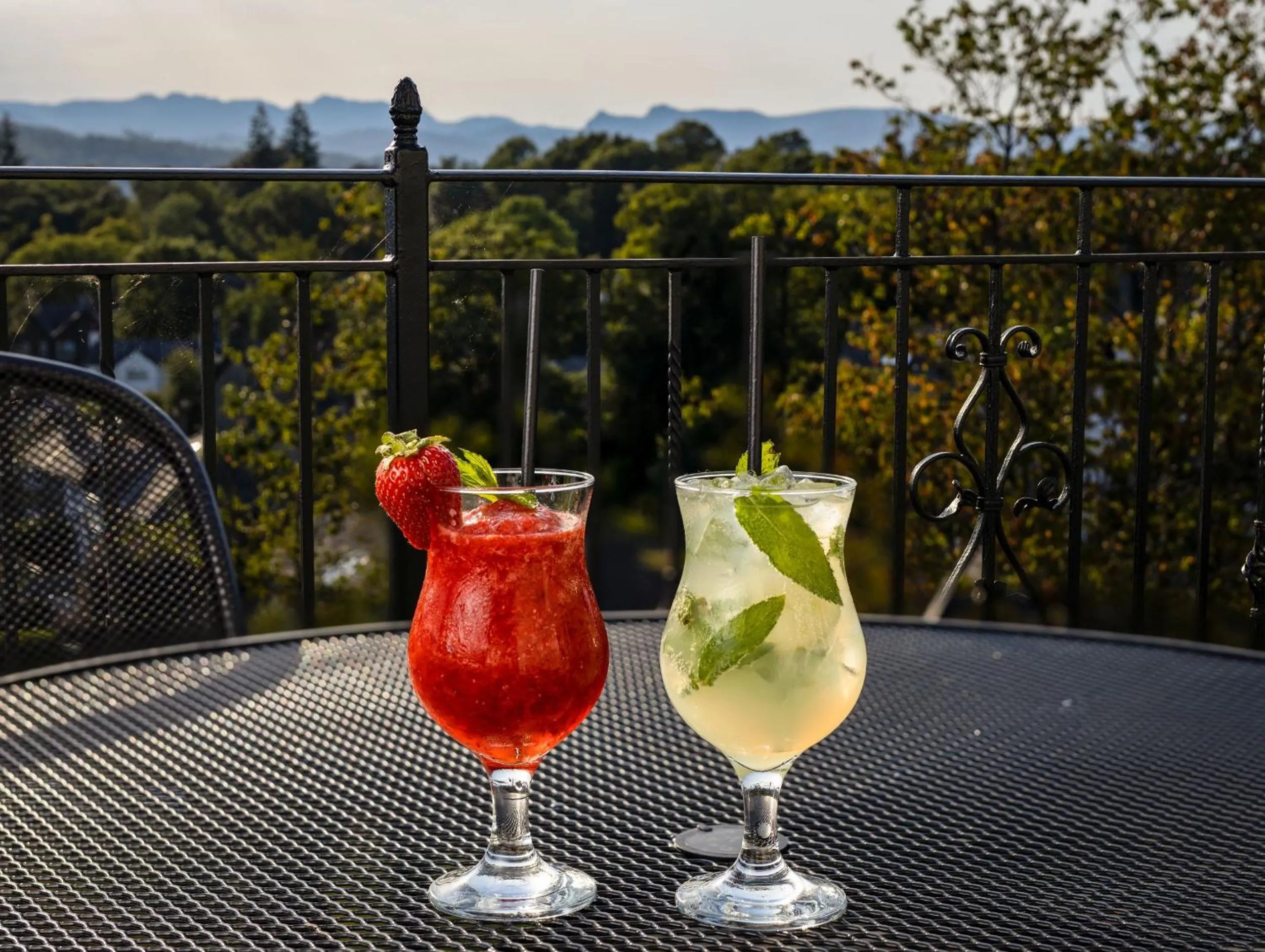 Mountain view in Windermere Hillthwaite Hotel