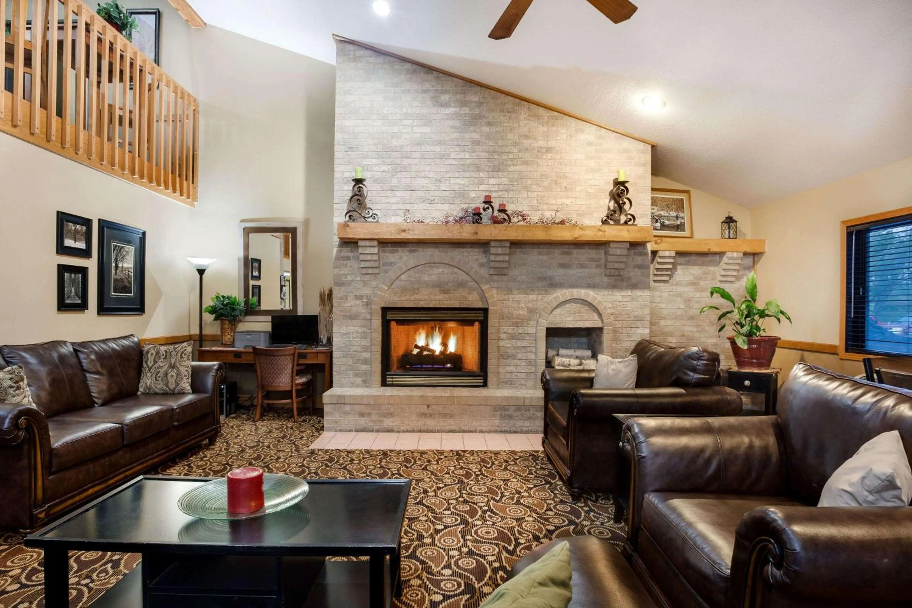 Lobby or reception in AmericInn by Wyndham Tomah