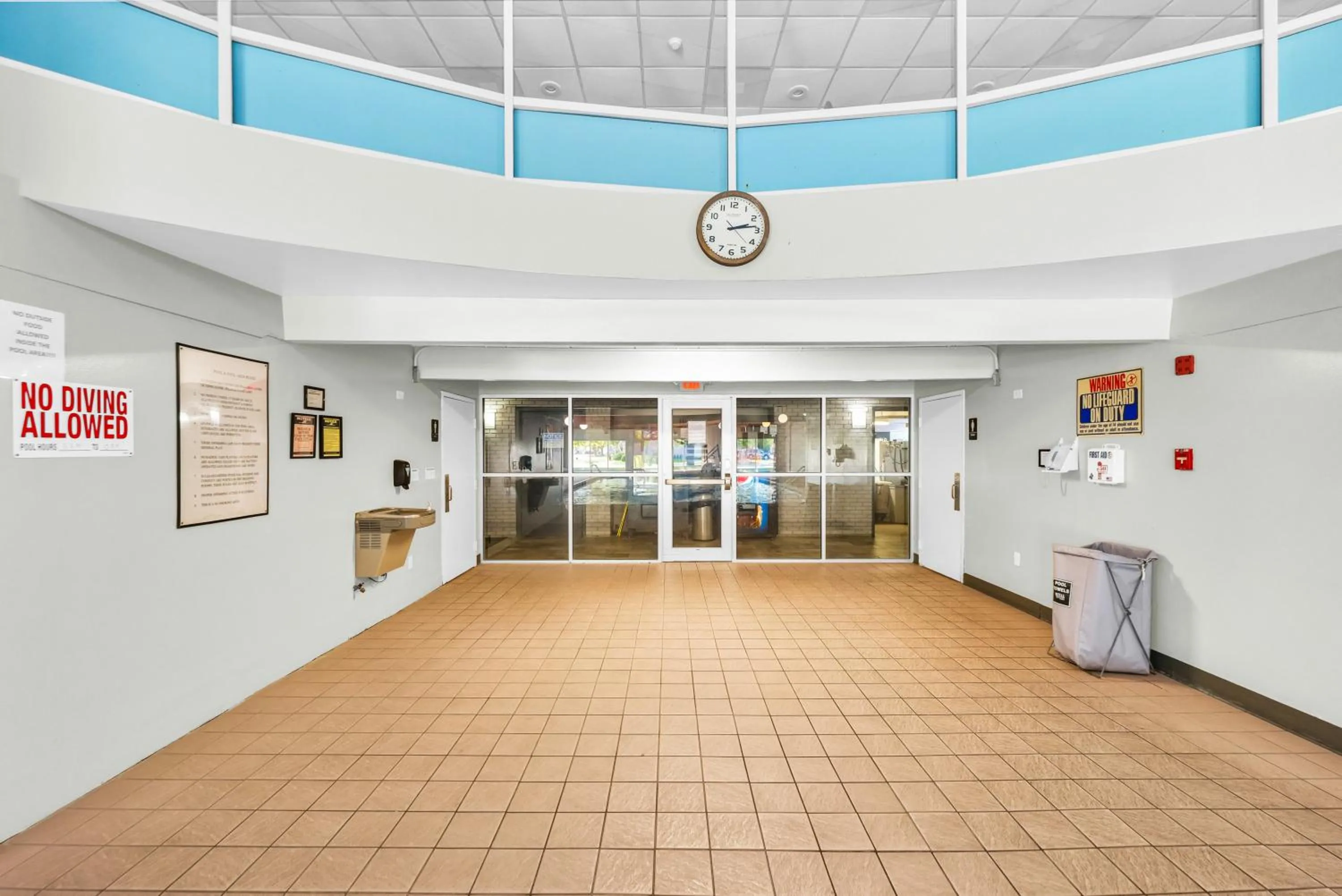 Lobby or reception in Eastlake Suites Hotel & Conference Center By OYO Urbana