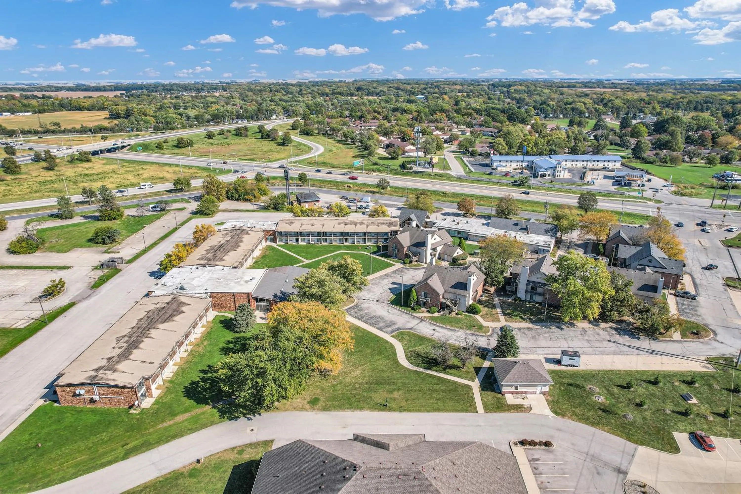 Street view in Eastlake Suites Hotel & Conference Center By OYO Urbana