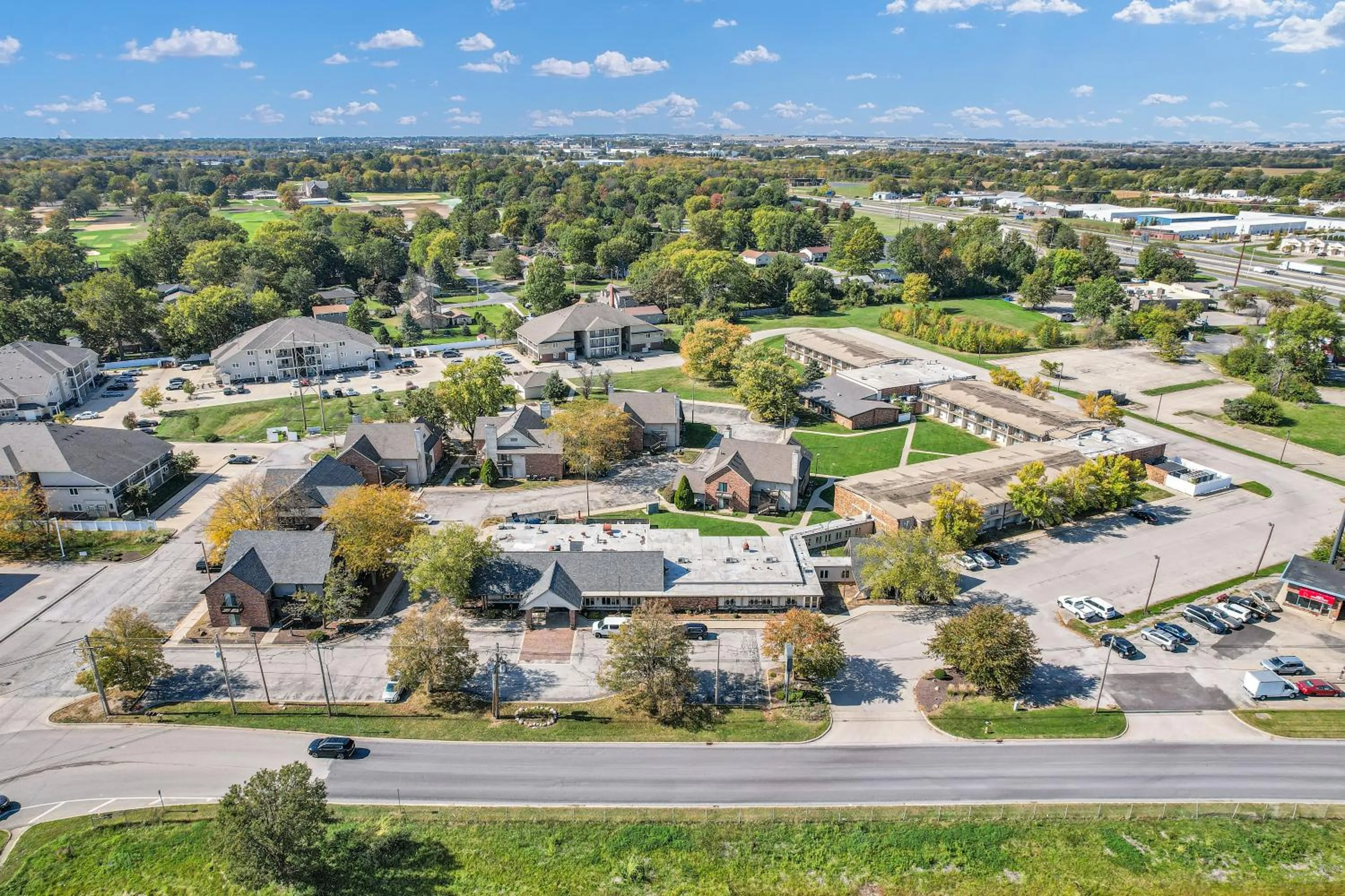 City view in Eastlake Suites Hotel & Conference Center By OYO Urbana