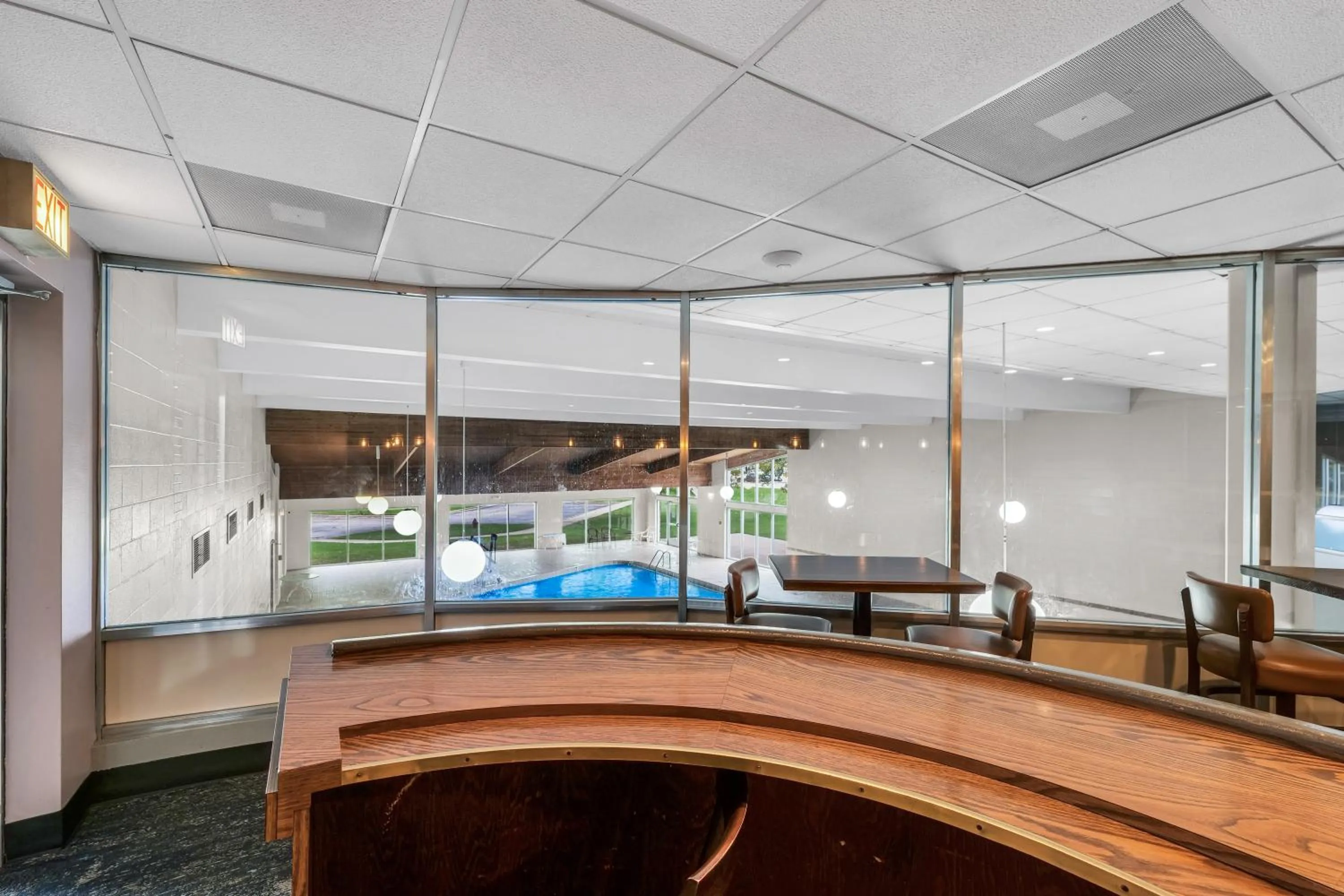 Area and facilities in Eastlake Suites Hotel & Conference Center By OYO Urbana