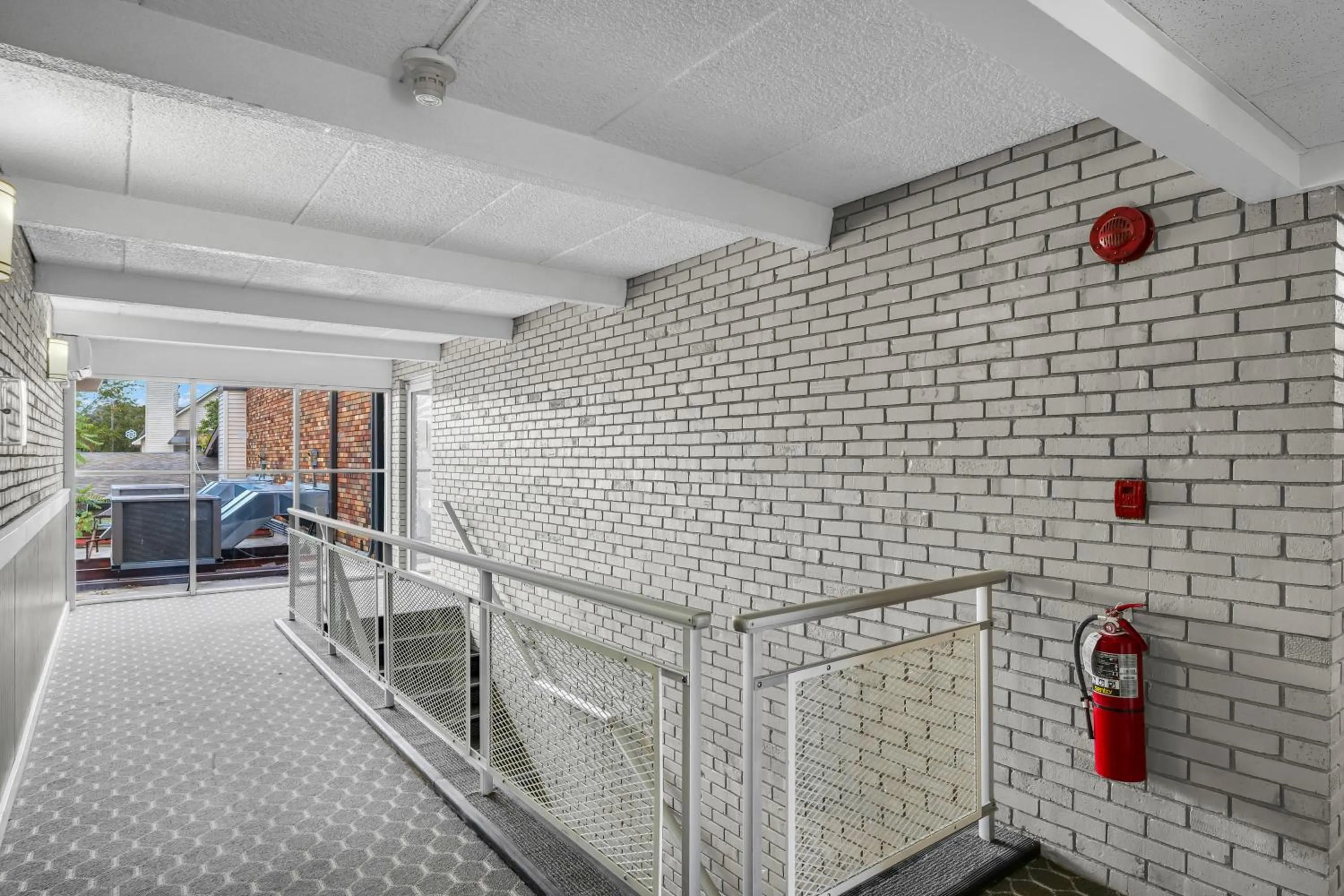 Lobby or reception in Eastlake Suites Hotel & Conference Center By OYO Urbana