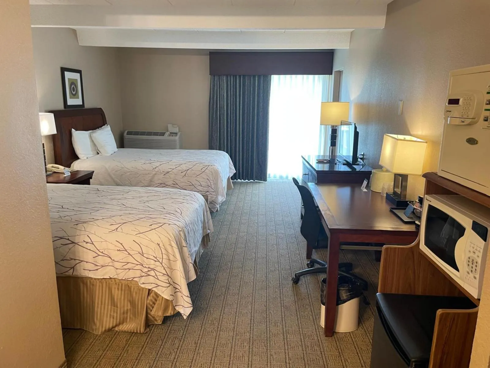 Bedroom, Bed in Eastlake Suites Hotel & Conference Center By OYO Urbana