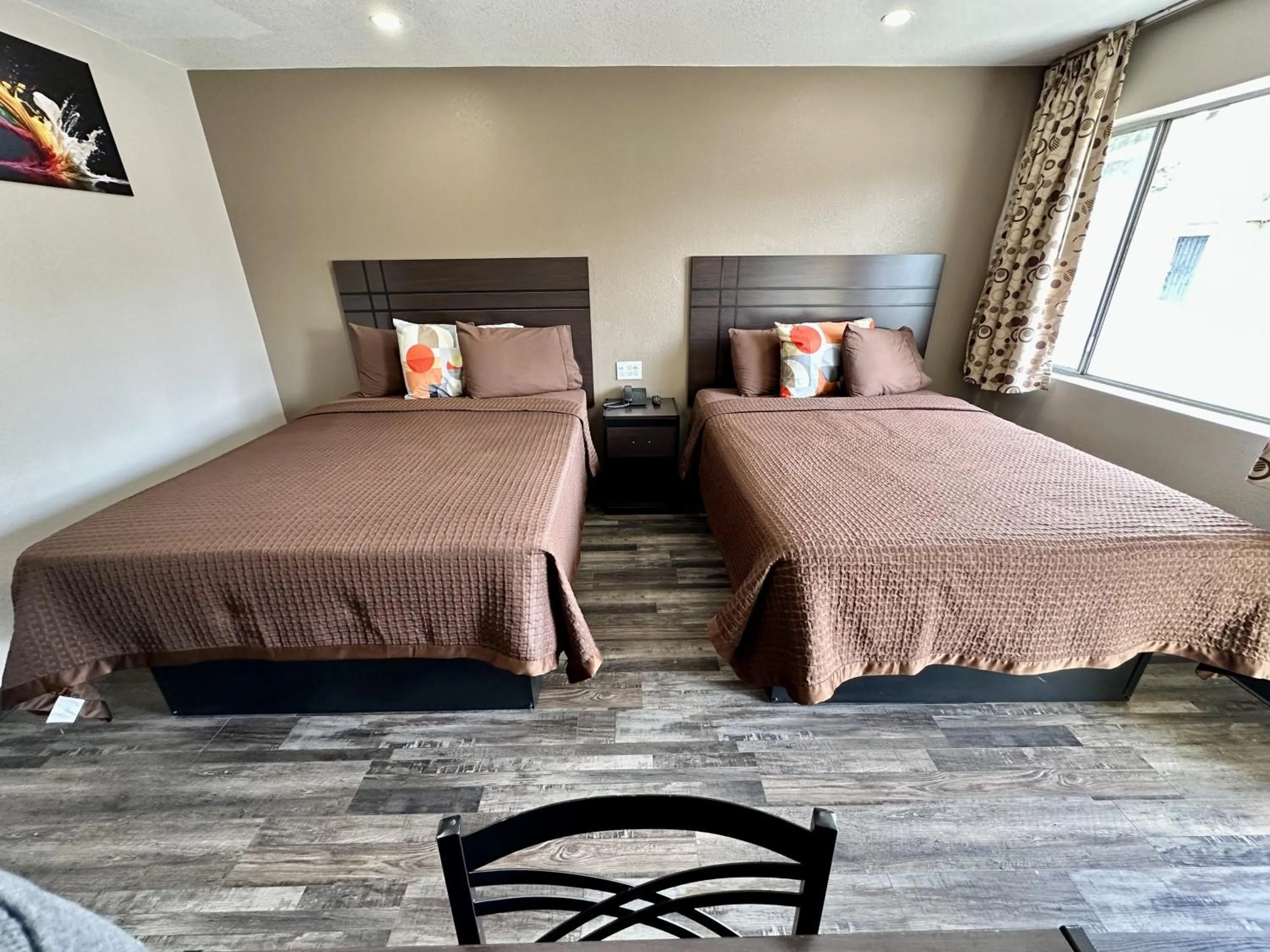 Bedroom, Bed in West Inn NAU - Downtown Flagstaff