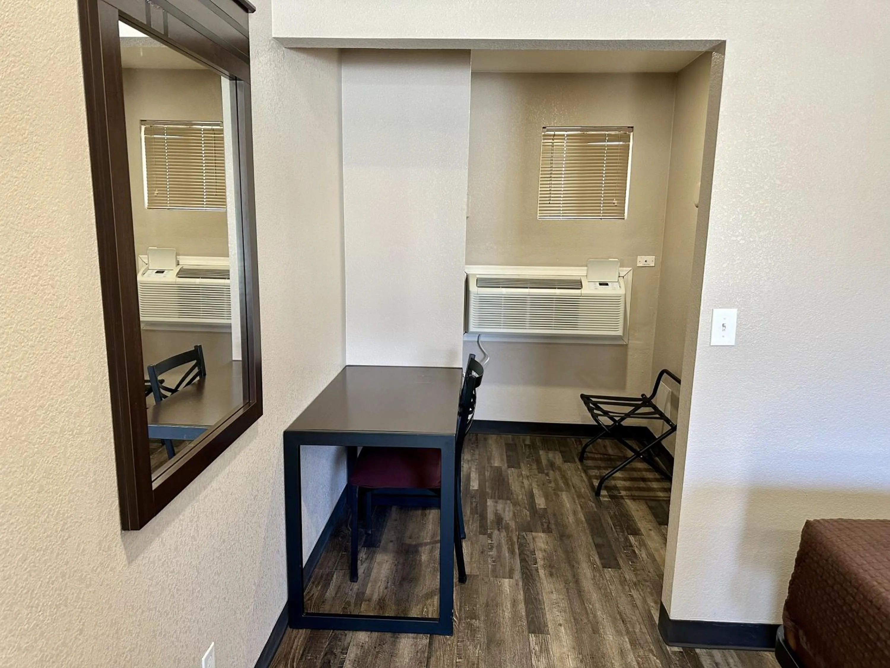 Dining area in West Inn NAU - Downtown Flagstaff