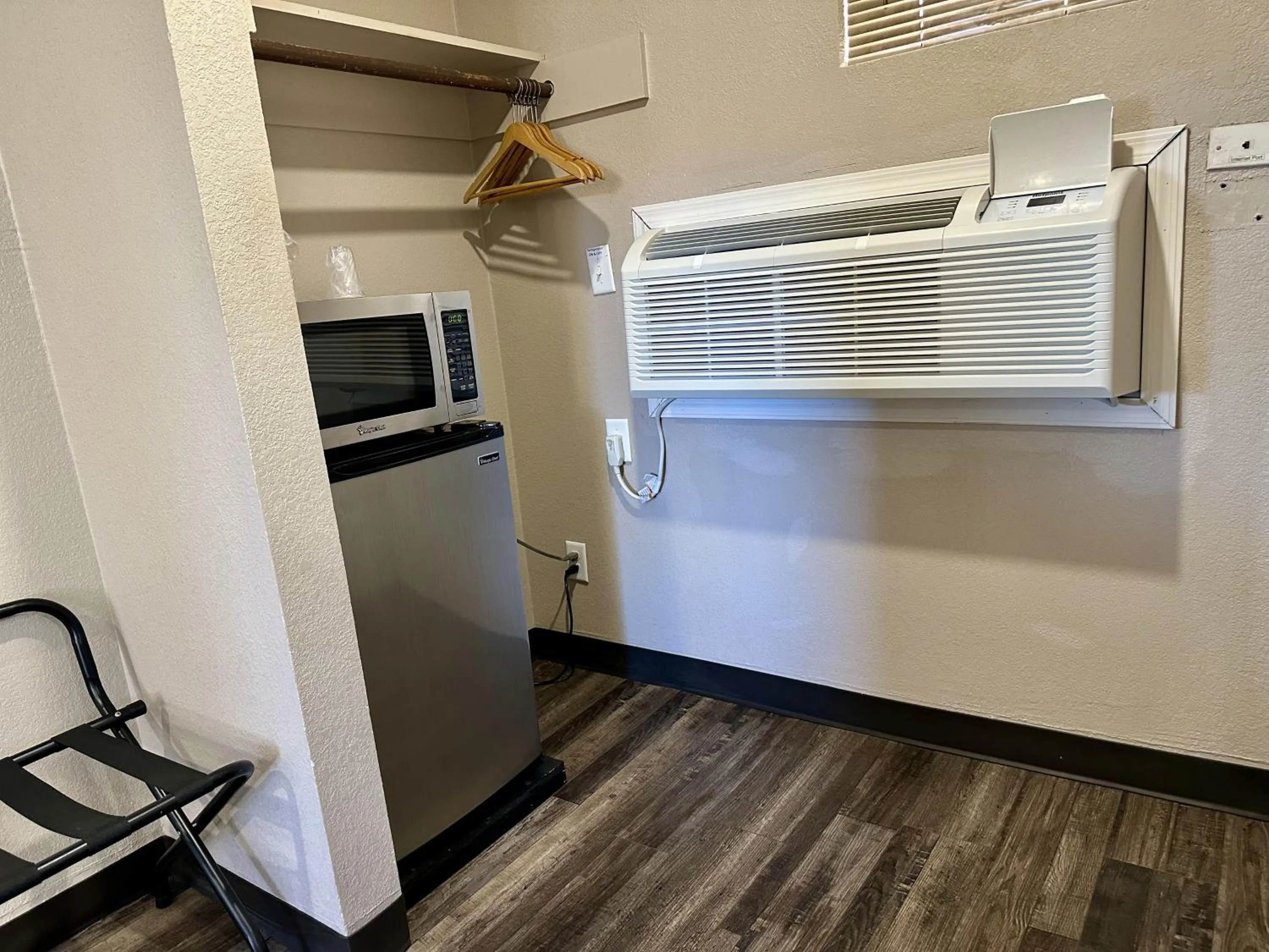 microwave in West Inn NAU - Downtown Flagstaff