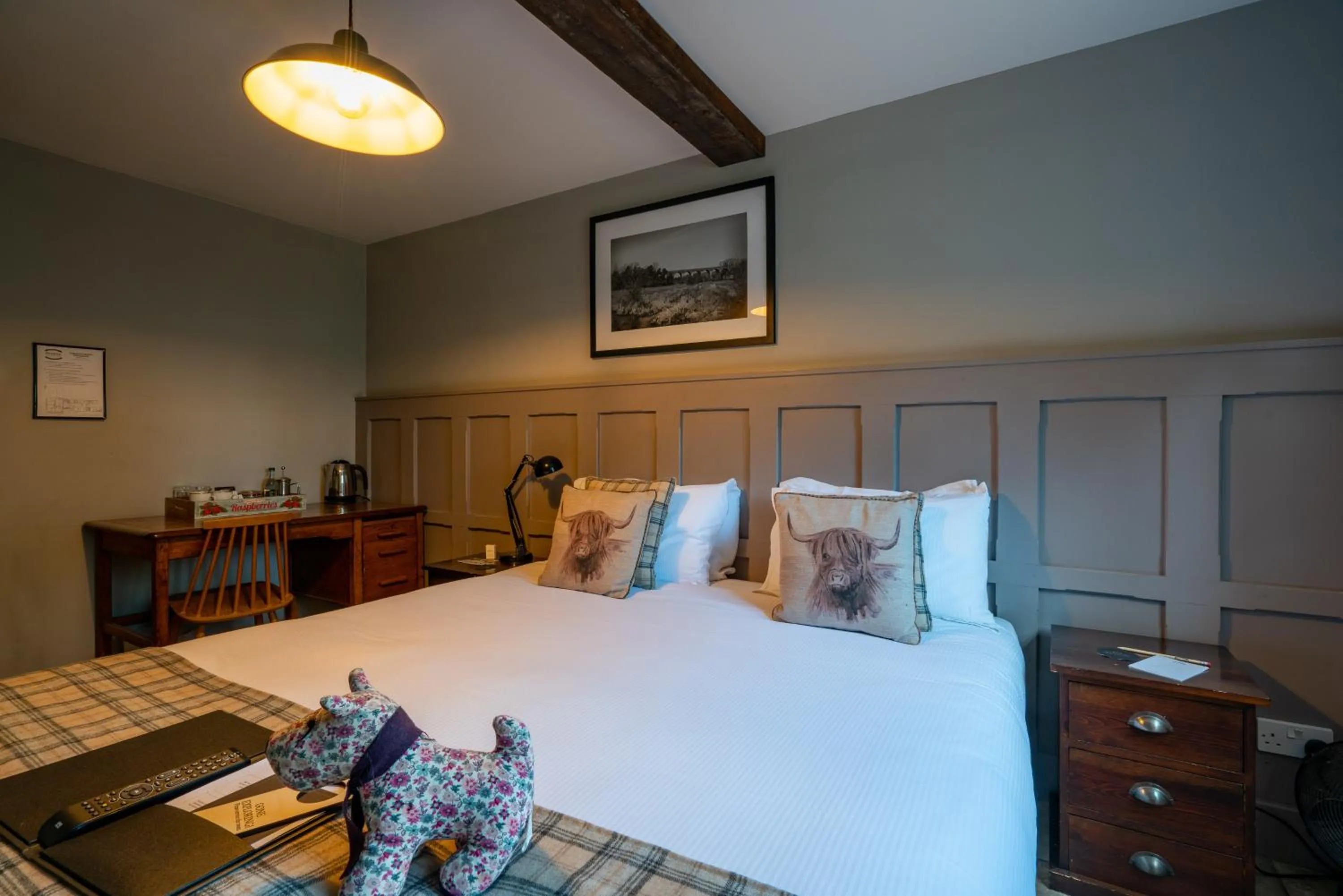 Photo of the whole room, Bed in Bourne Valley Inn