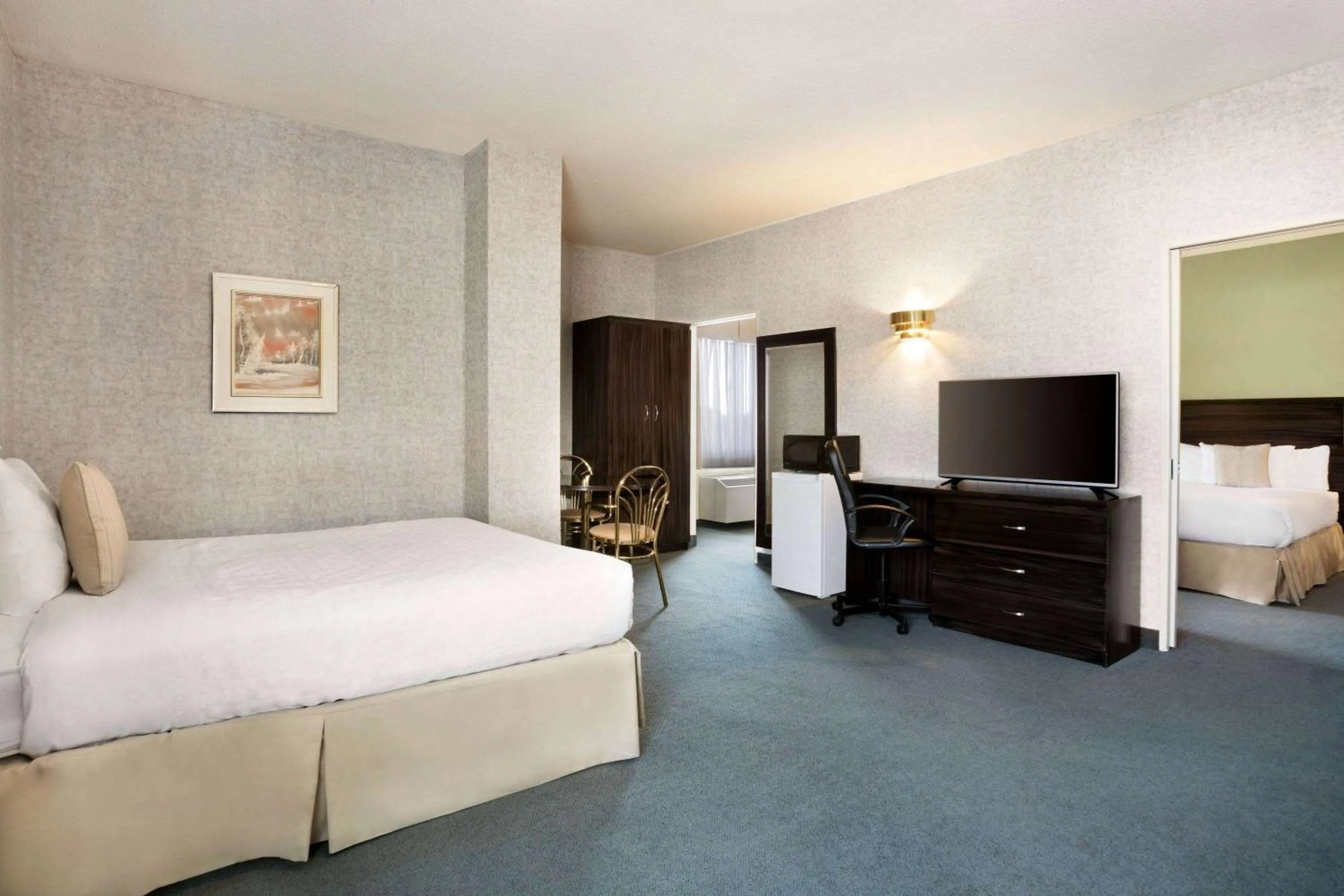 Photo of the whole room, Bed in Days Inn by Wyndham Ste. Helene-de-Bagot