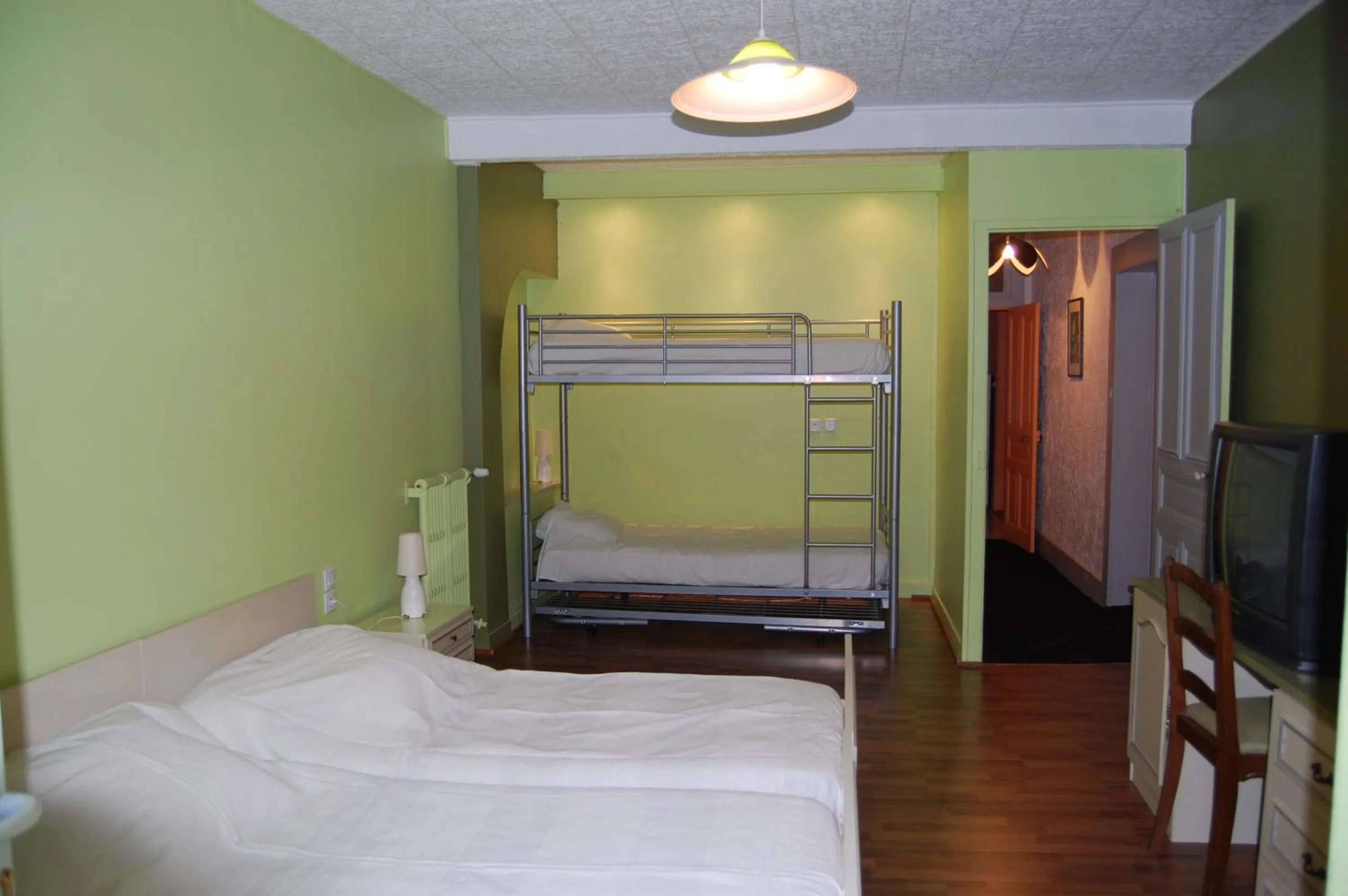 Bed in Joly Saint Sauveur