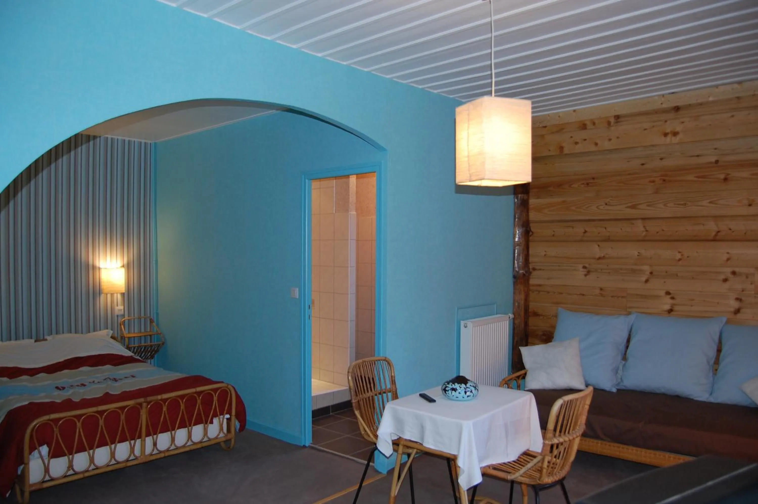 Bed in Joly Saint Sauveur