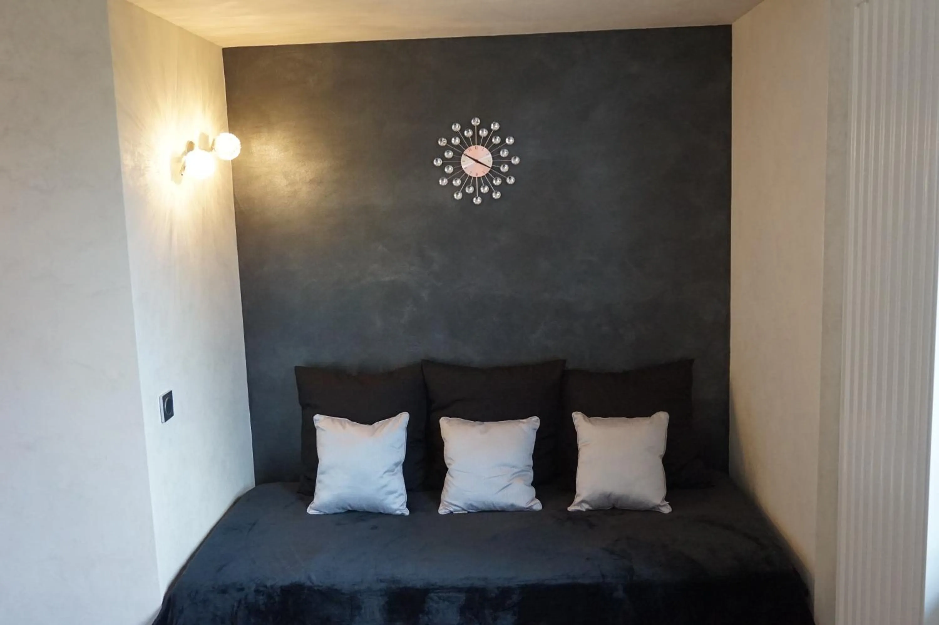 Bed in Joly Saint Sauveur