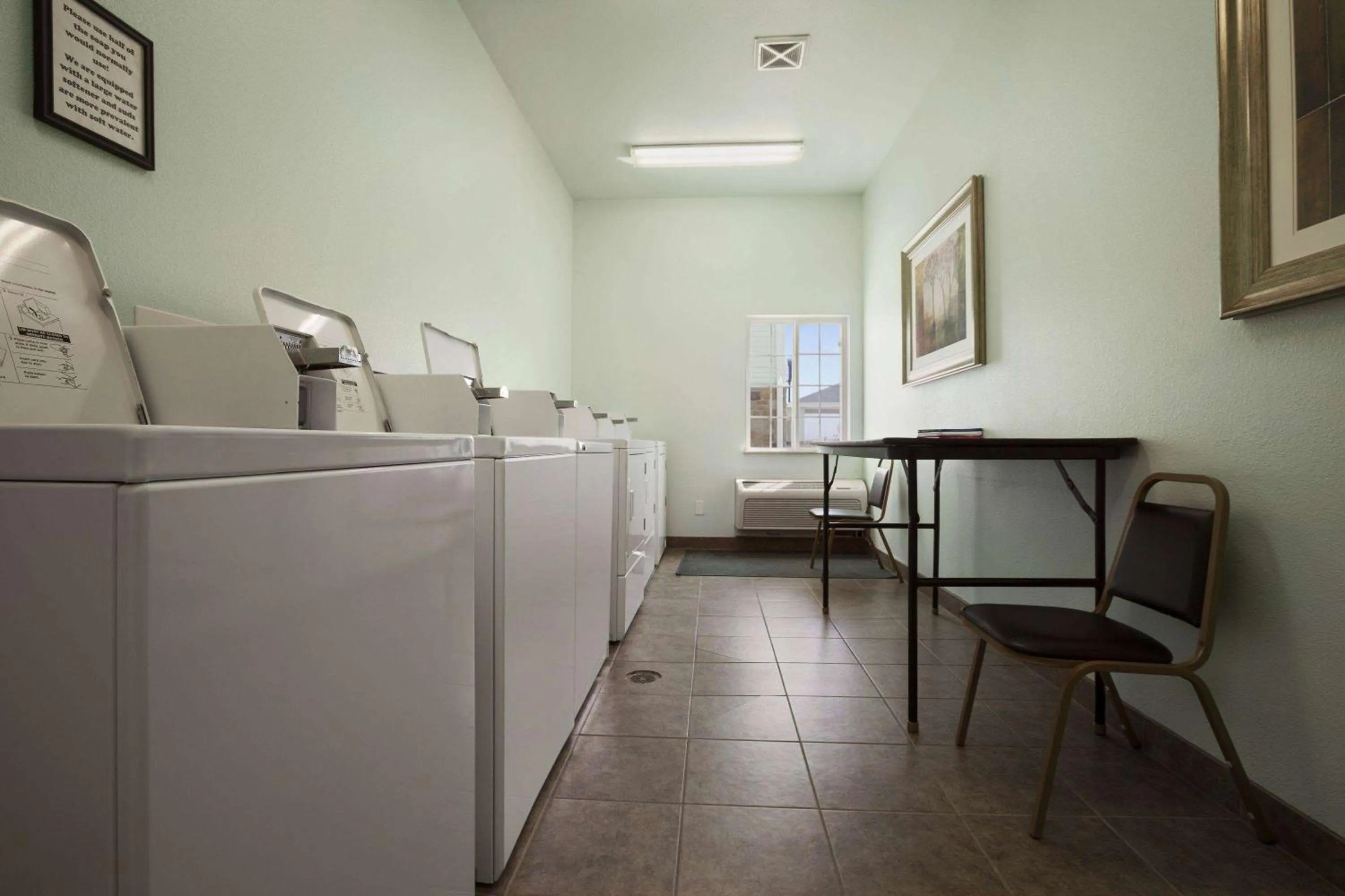 Other in Days Inn & Suites by Wyndham Columbus NE