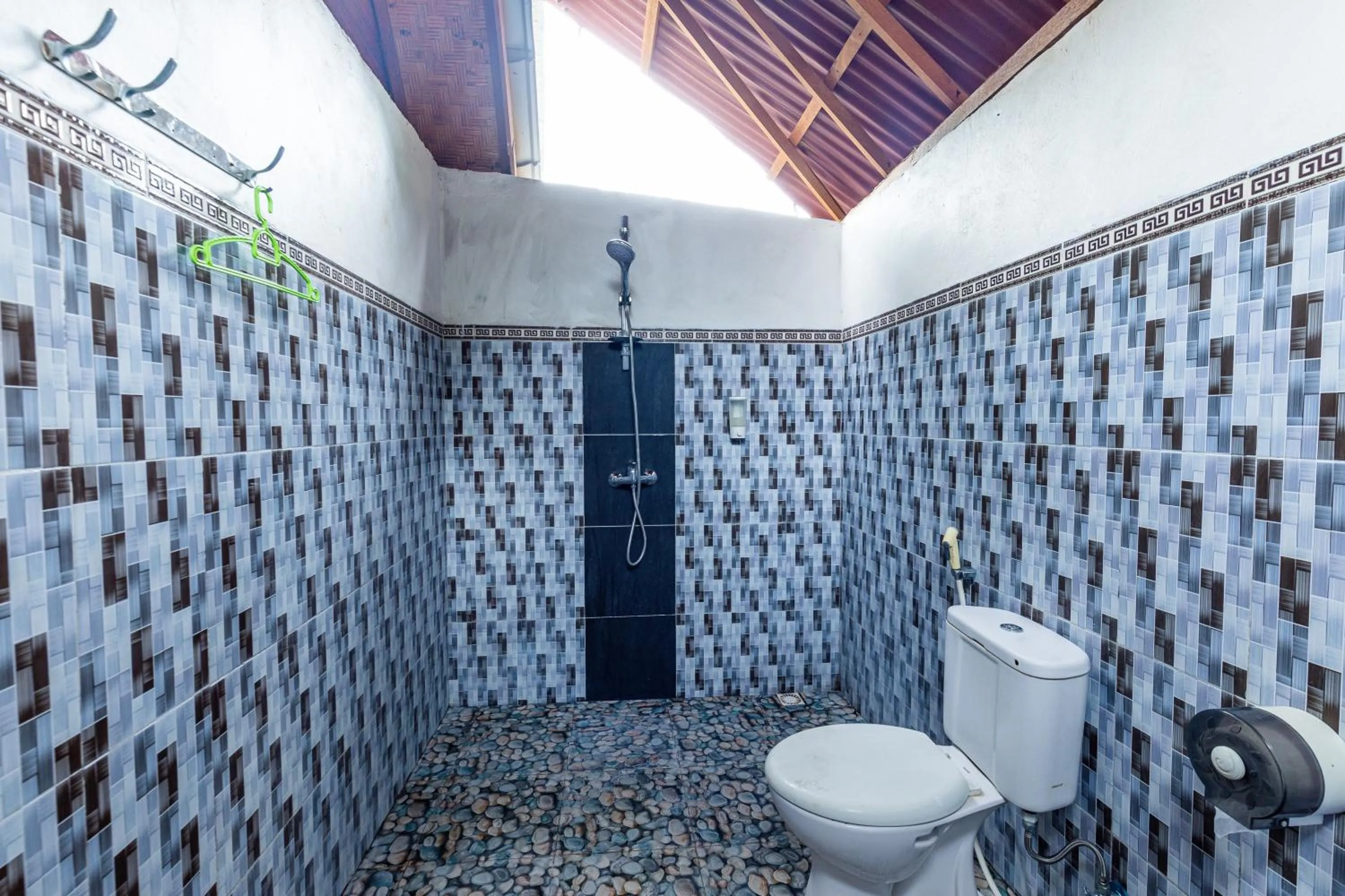Toilet in Kubu Sental Cottage