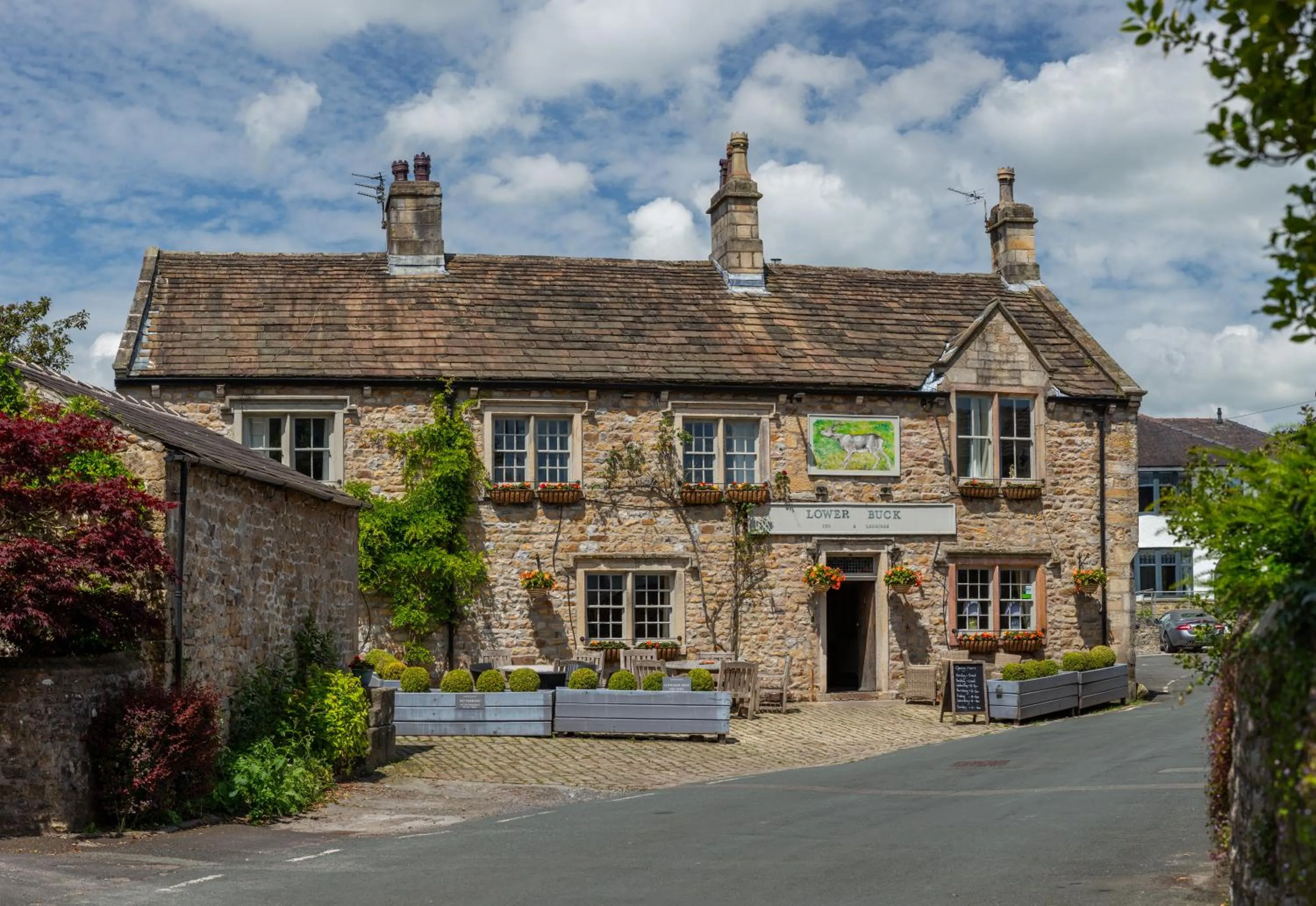 Restaurant/places to eat in The Lower Buck Inn