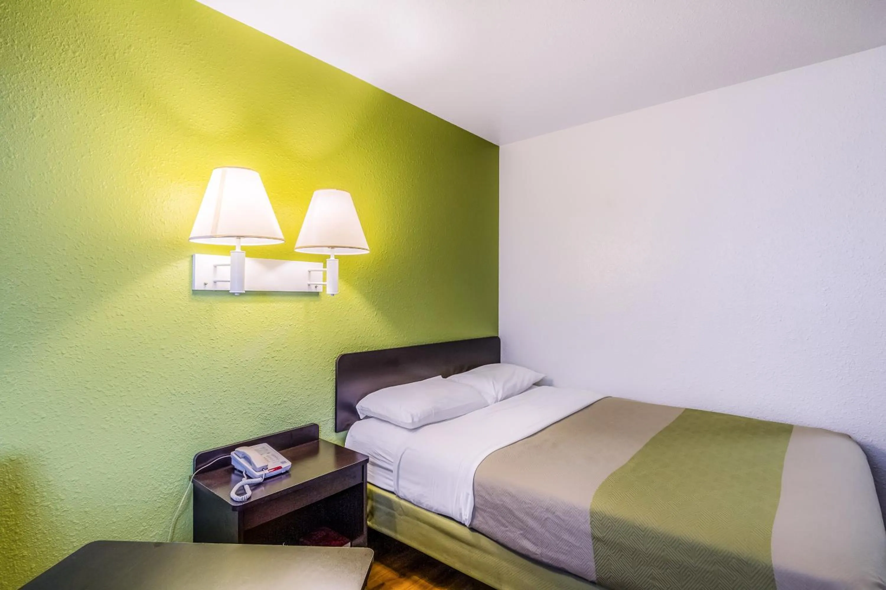 Bedroom, Bed in Motel 6-Green Bay, WI