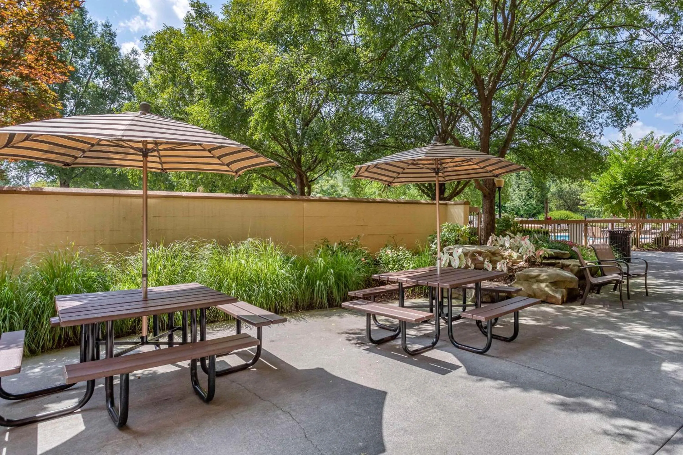 Swimming pool in Quality Inn Near the Island Pigeon Forge