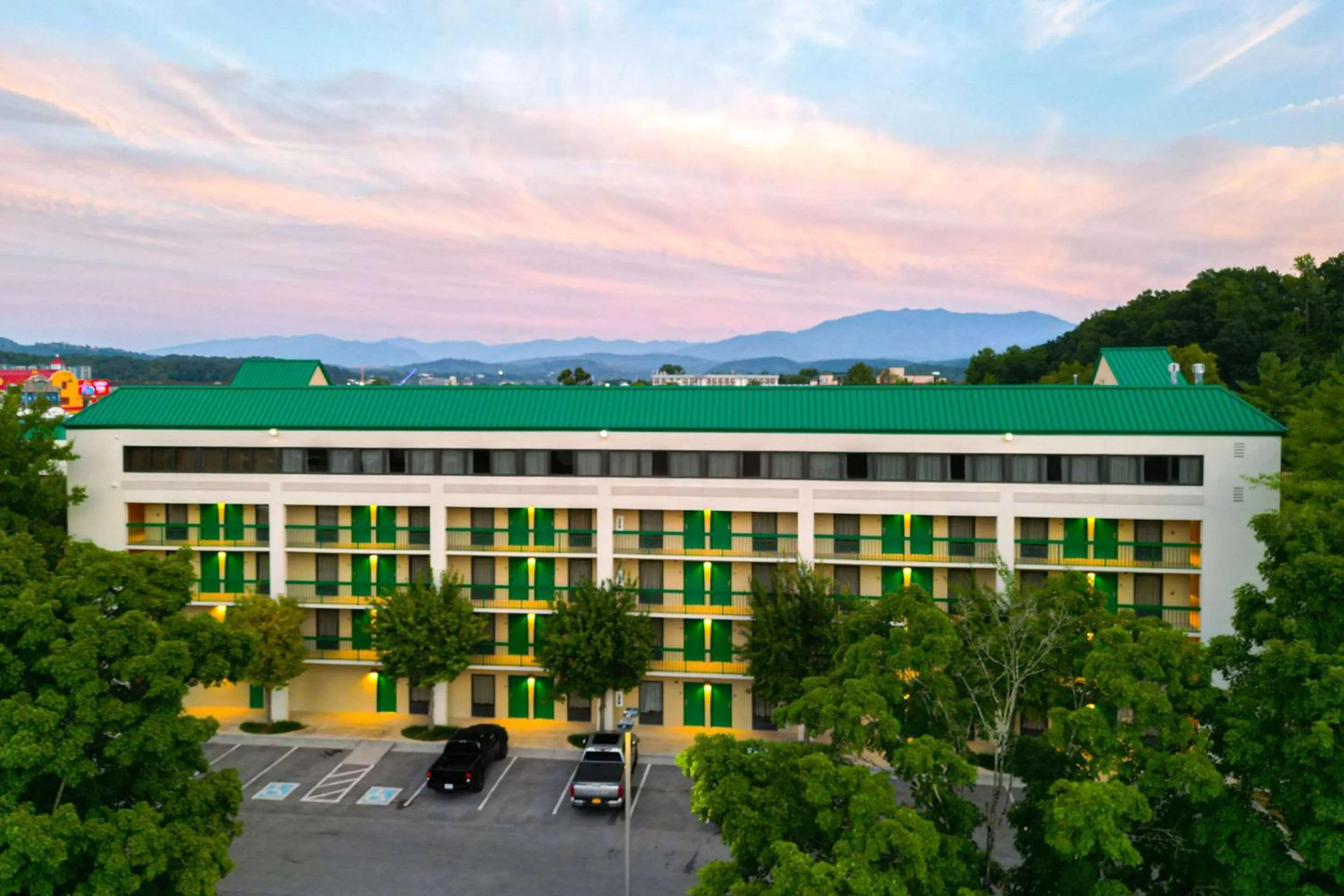Property building in Quality Inn Near the Island Pigeon Forge