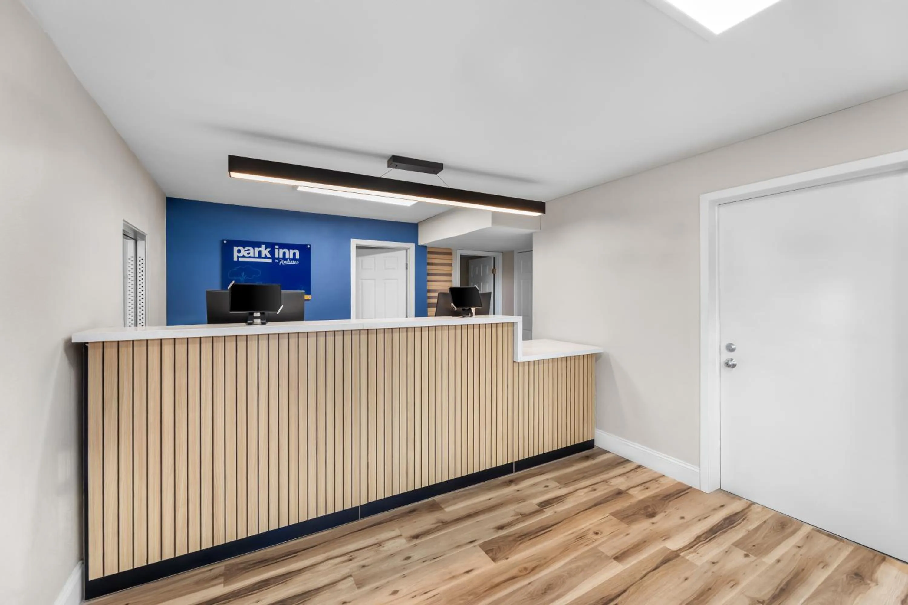 Lobby or reception in Park Inn by Radisson, Winnemucca