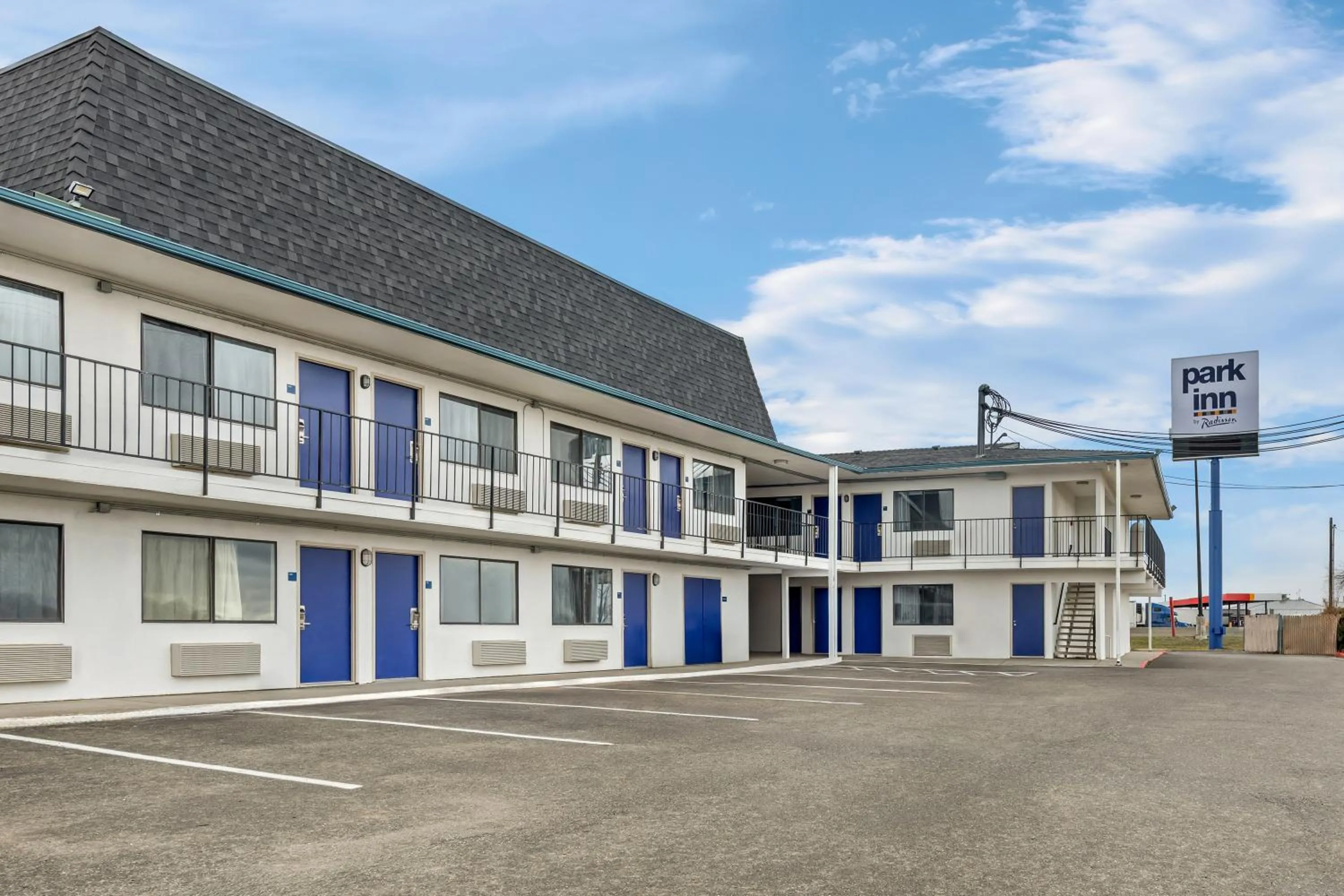 Property building in Park Inn by Radisson, Winnemucca