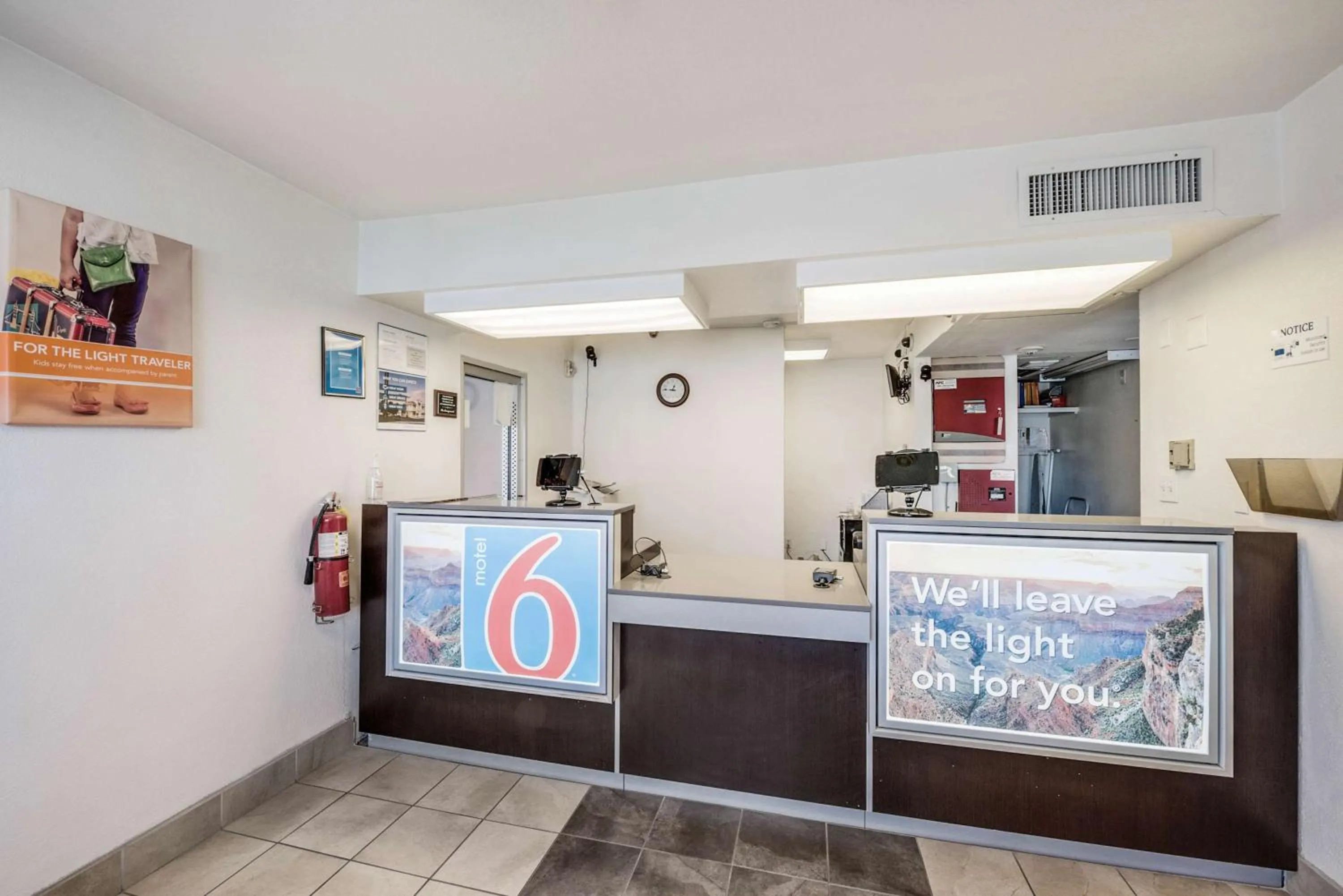 Lobby or reception in Motel 6-Winnemucca, NV
