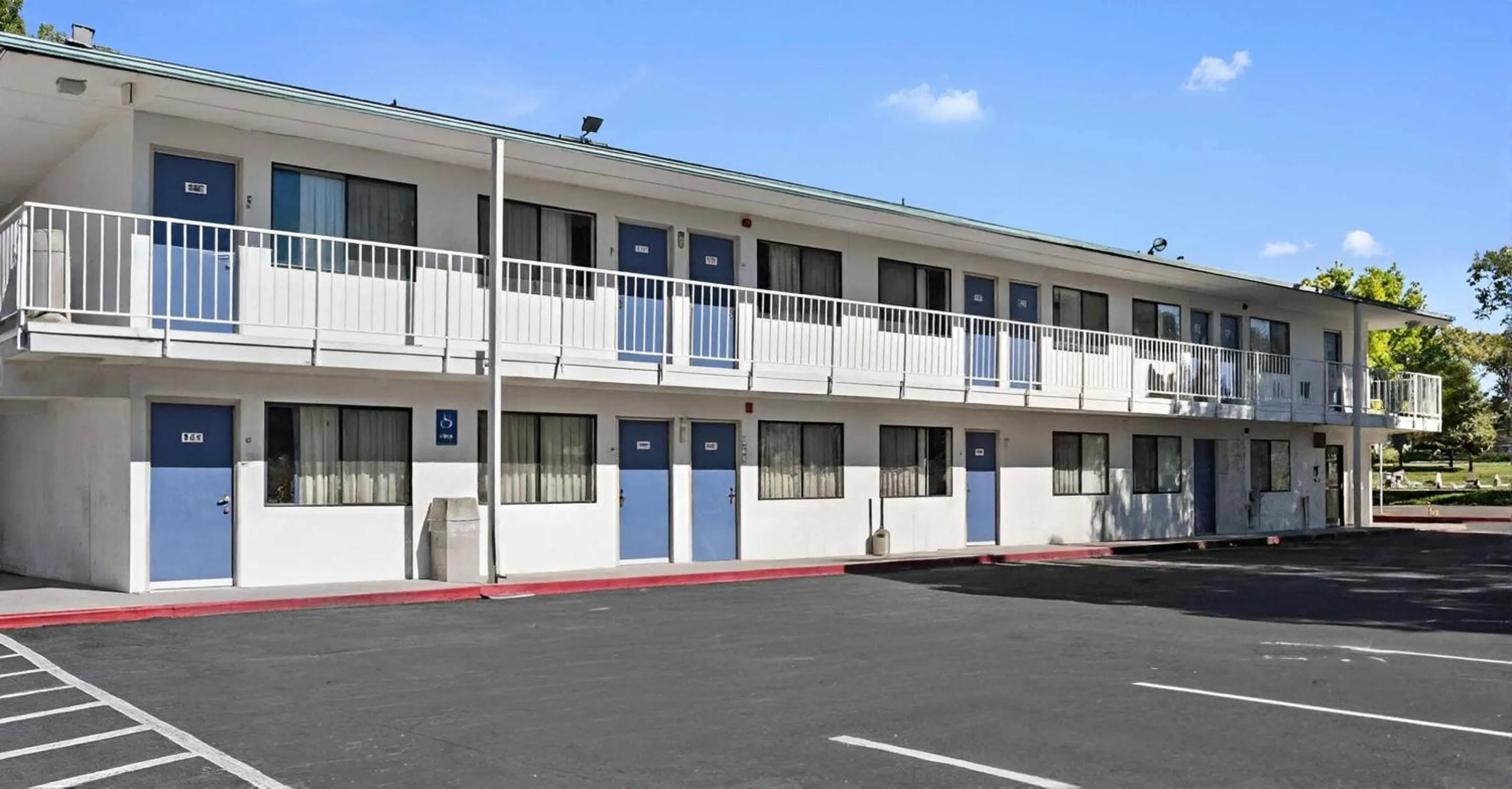 Property building in Park Inn by Radisson, Winnemucca