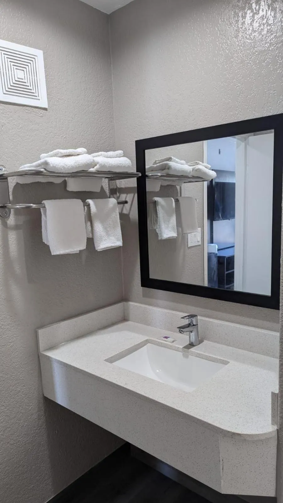 Bathroom in Motel 6-Victoria, TX