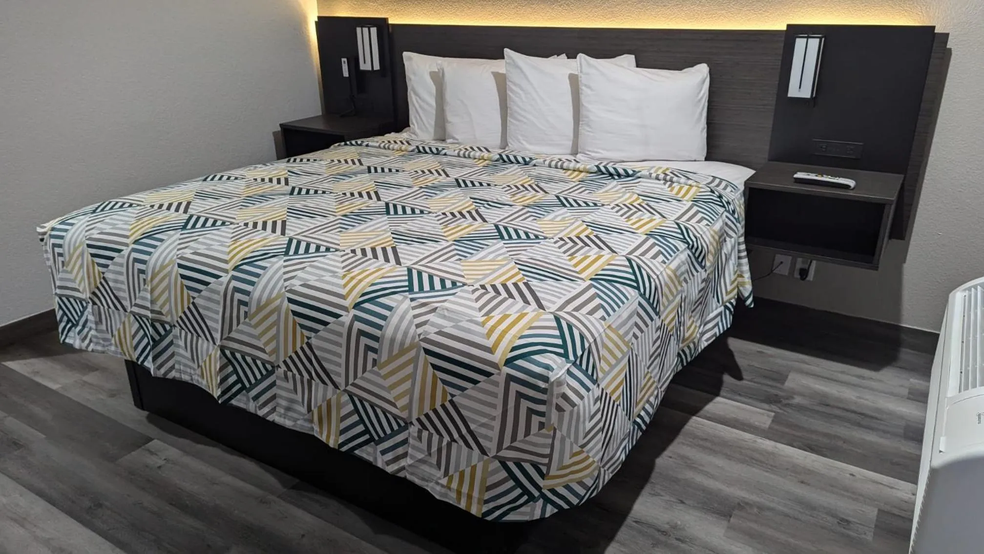 Bed in Motel 6-Victoria, TX