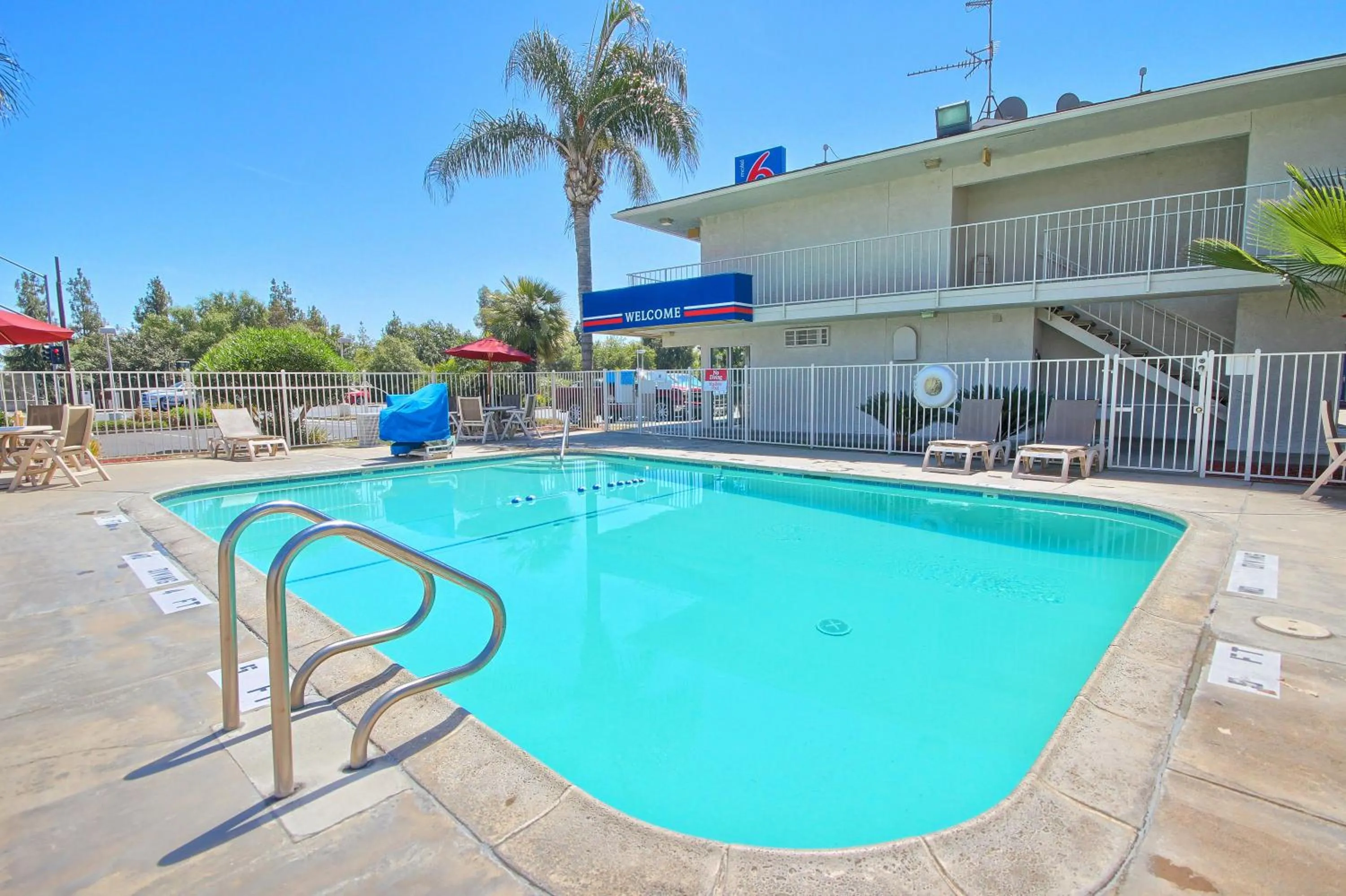 Swimming pool in Motel 6-Tulare, CA