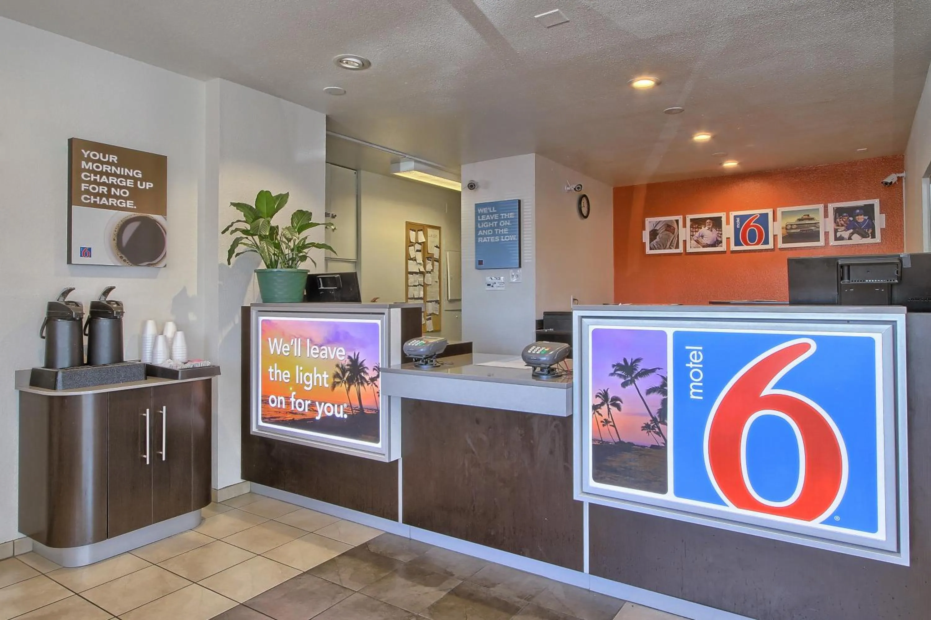Lobby or reception in Motel 6-Tulare, CA